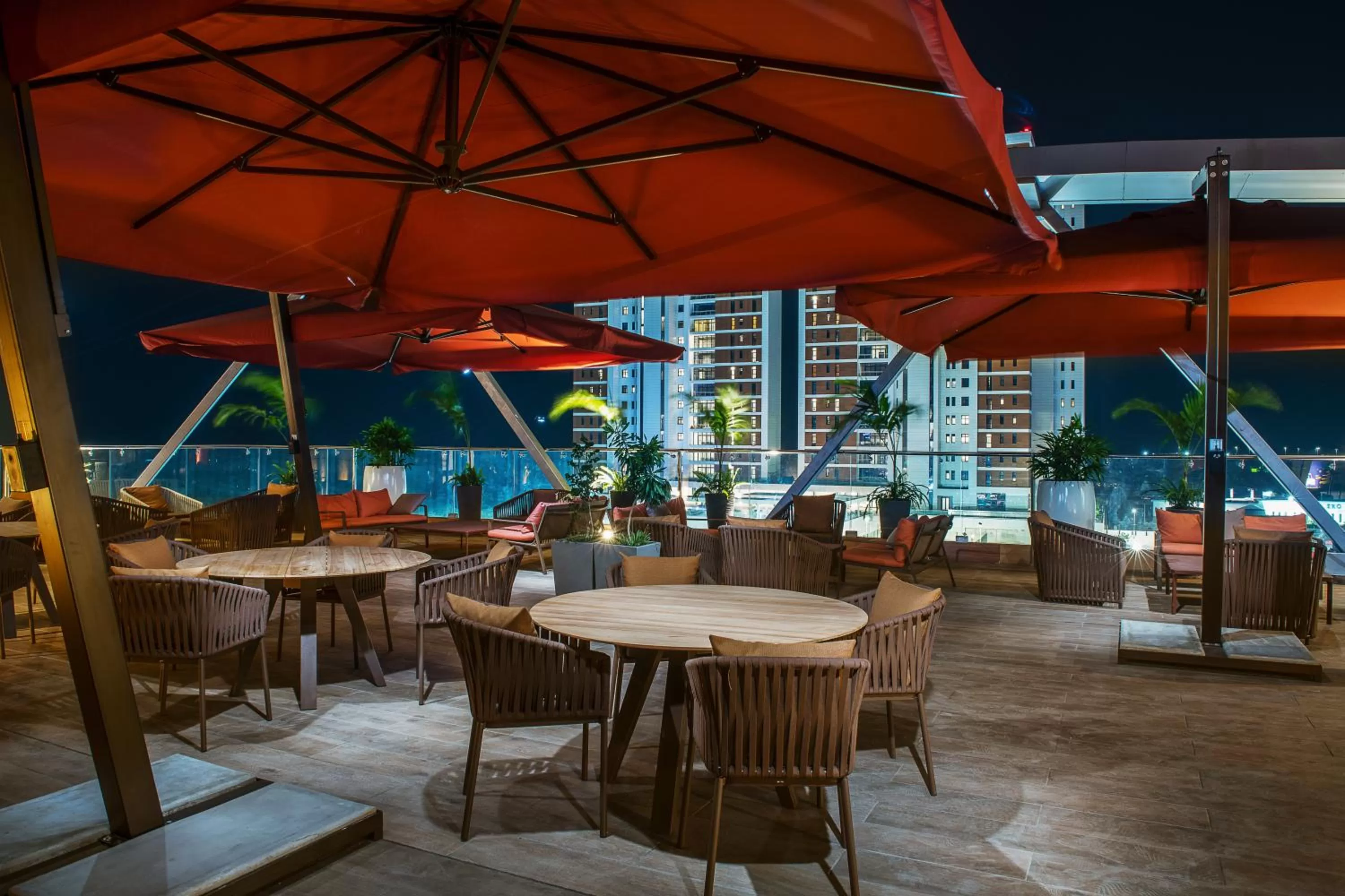 Restaurant/places to eat in The White Orchid Hotel