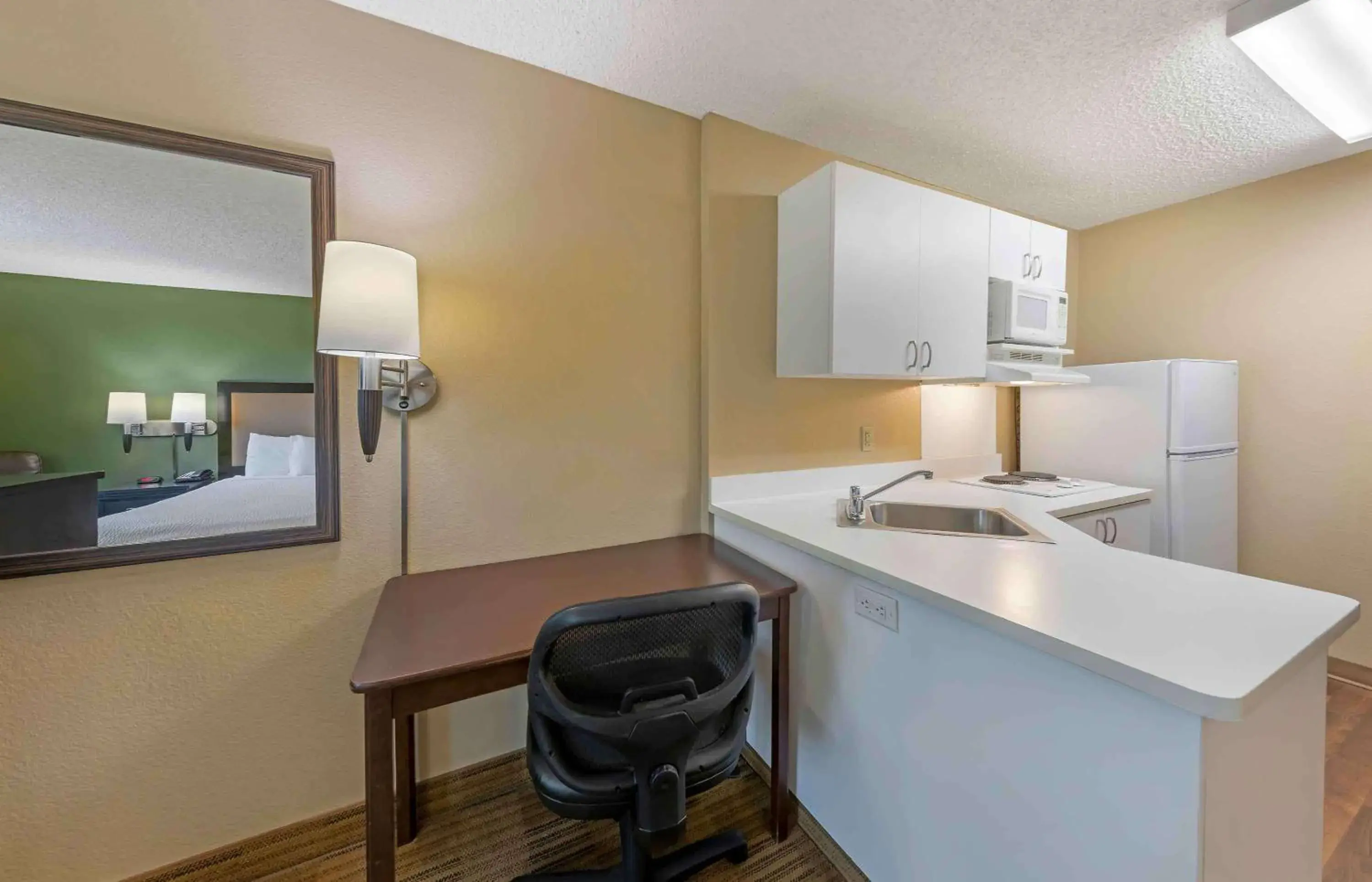 Bedroom, Kitchen/Kitchenette in Extended Stay America Suites - Los Angeles - Carson