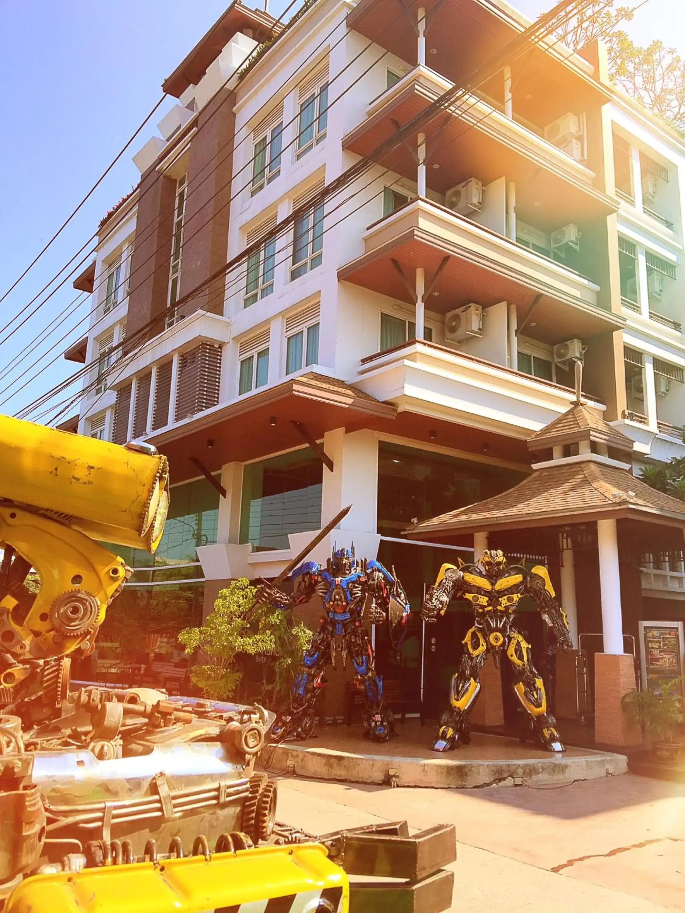 Property building in Suvarnabhumi Suite Hotel Property building in Suvarnabhumi Suite Hotel