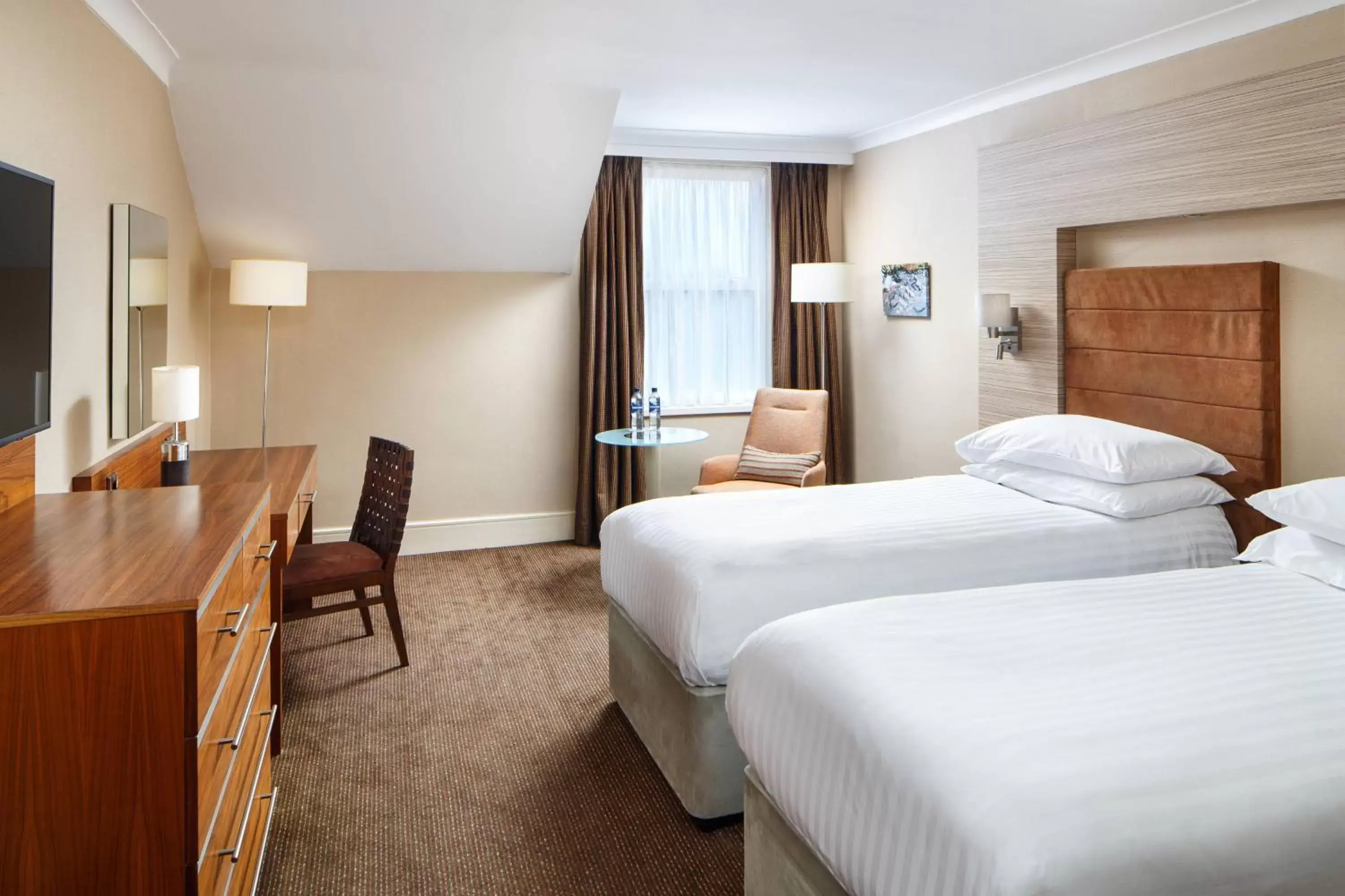 Photo of the whole room in Delta Hotels by Marriott Cheltenham Chase