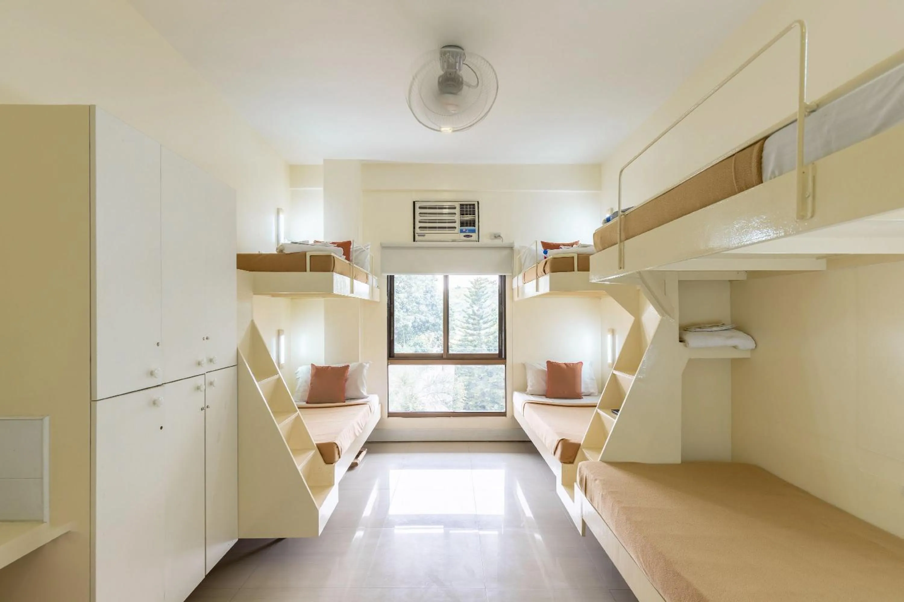 bunk bed in Selah Garden Hotel Manila