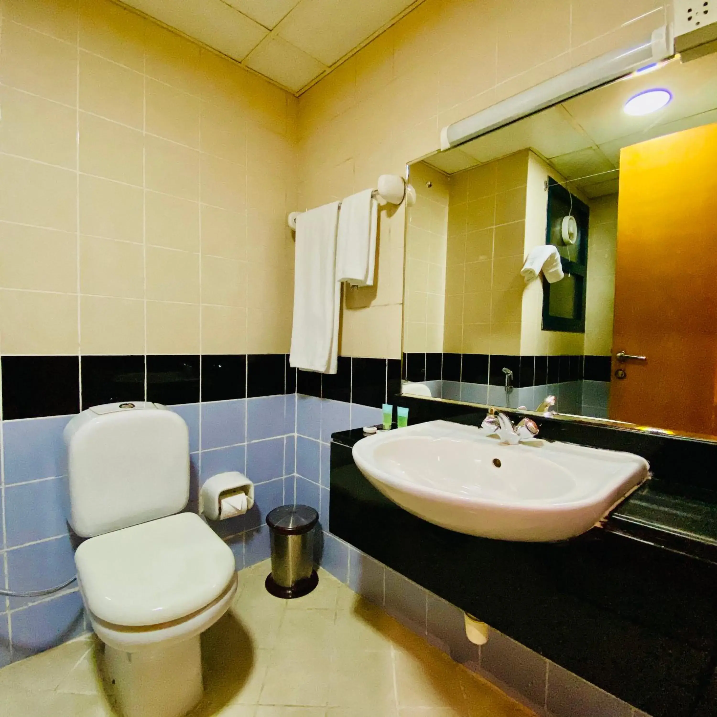 Bathroom in San Marino Hotel
