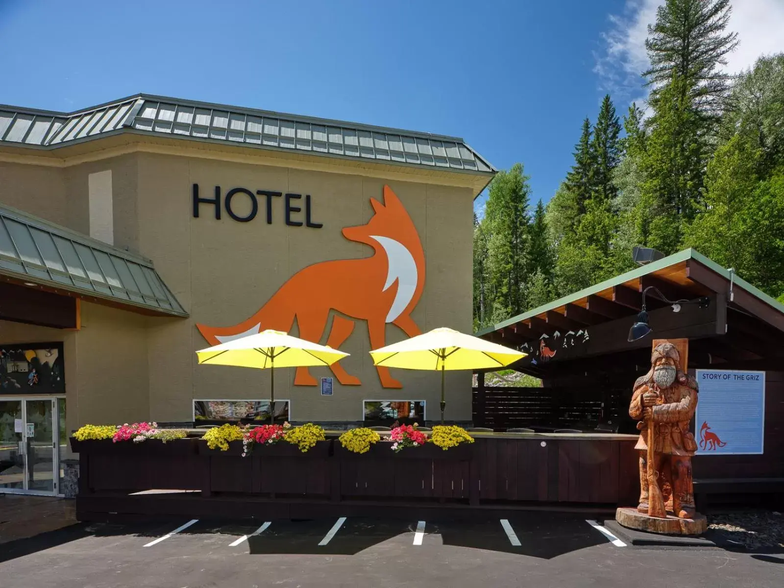 Facade/entrance, Property Building in Fernie Fox Hotel