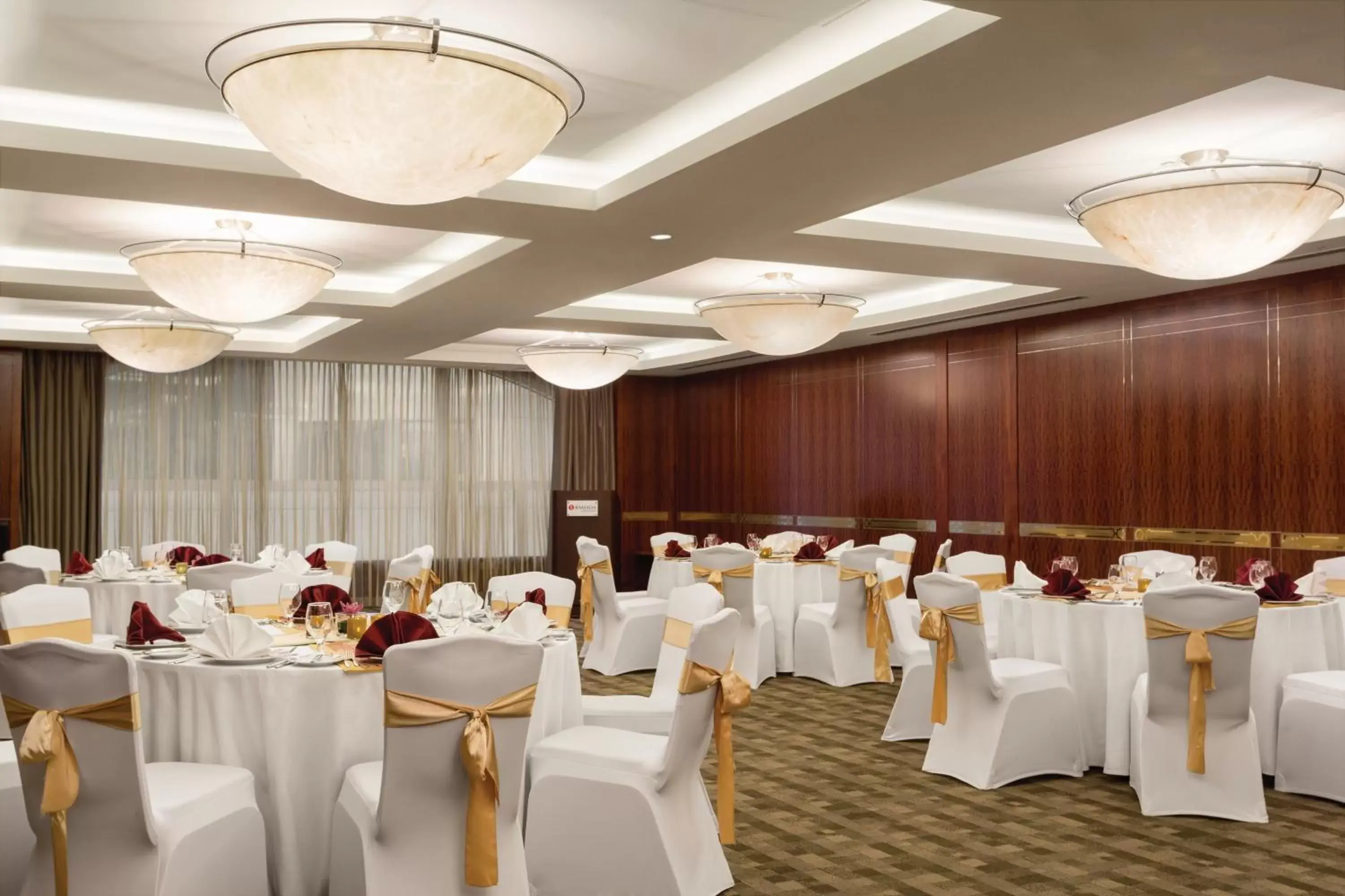 Meeting/conference room, Banquet Facilities in Crowne Plaza - Dubai Jumeirah, an IHG Hotel