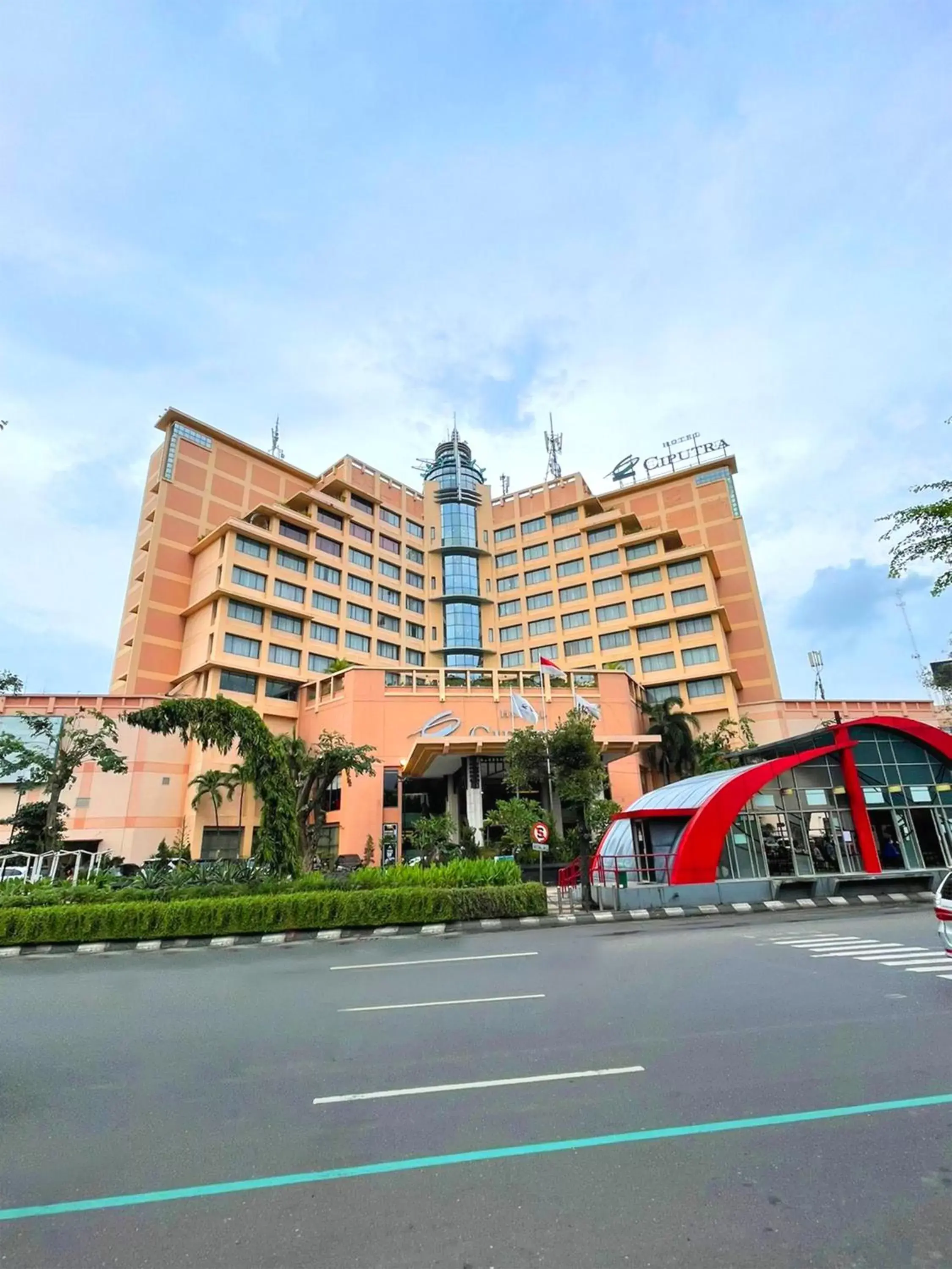 Property Building in Hotel Ciputra Semarang managed by Swiss-Belhotel International