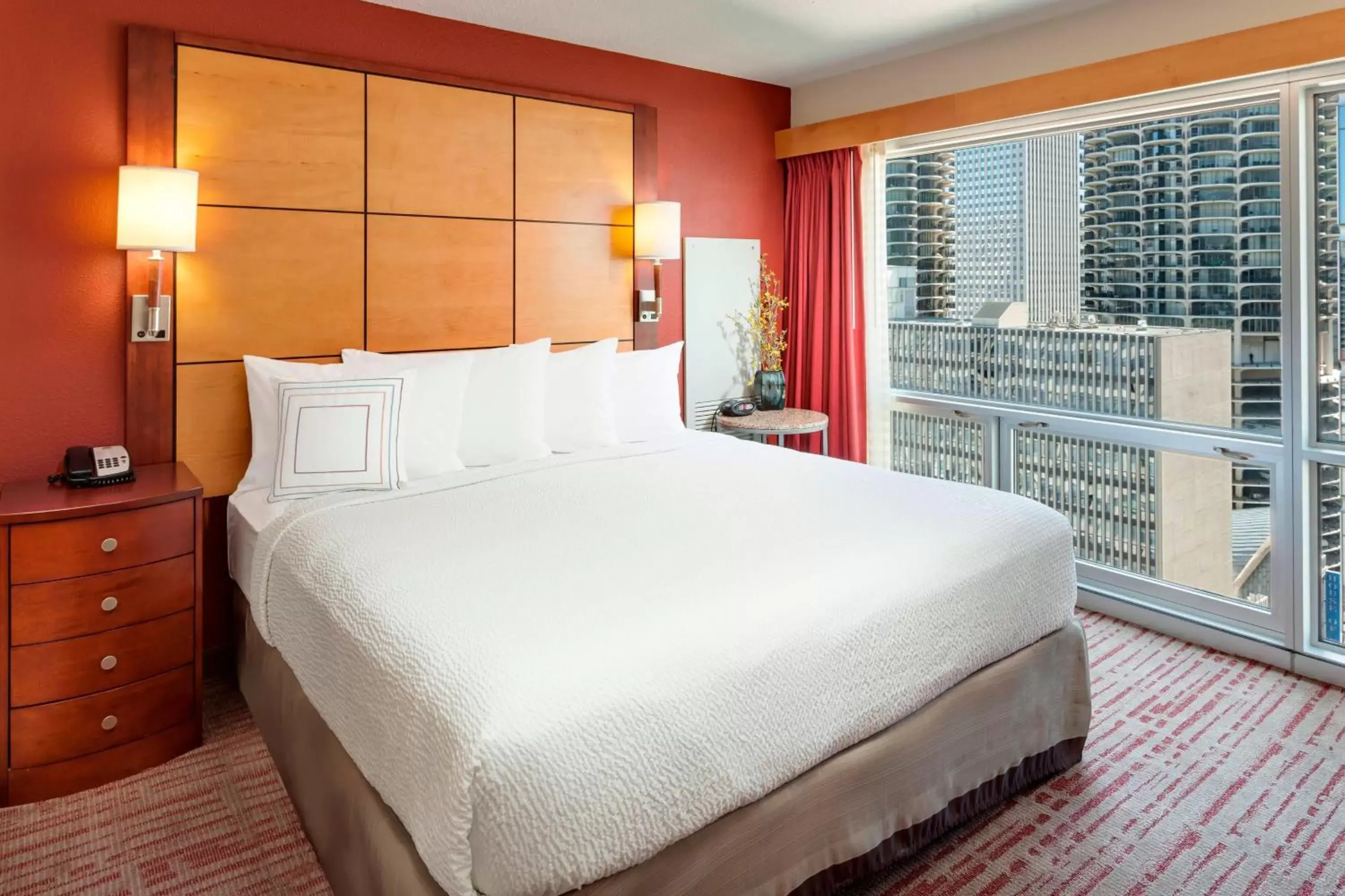 Bedroom, Bed in Residence Inn by Marriott Chicago Downtown/River North
