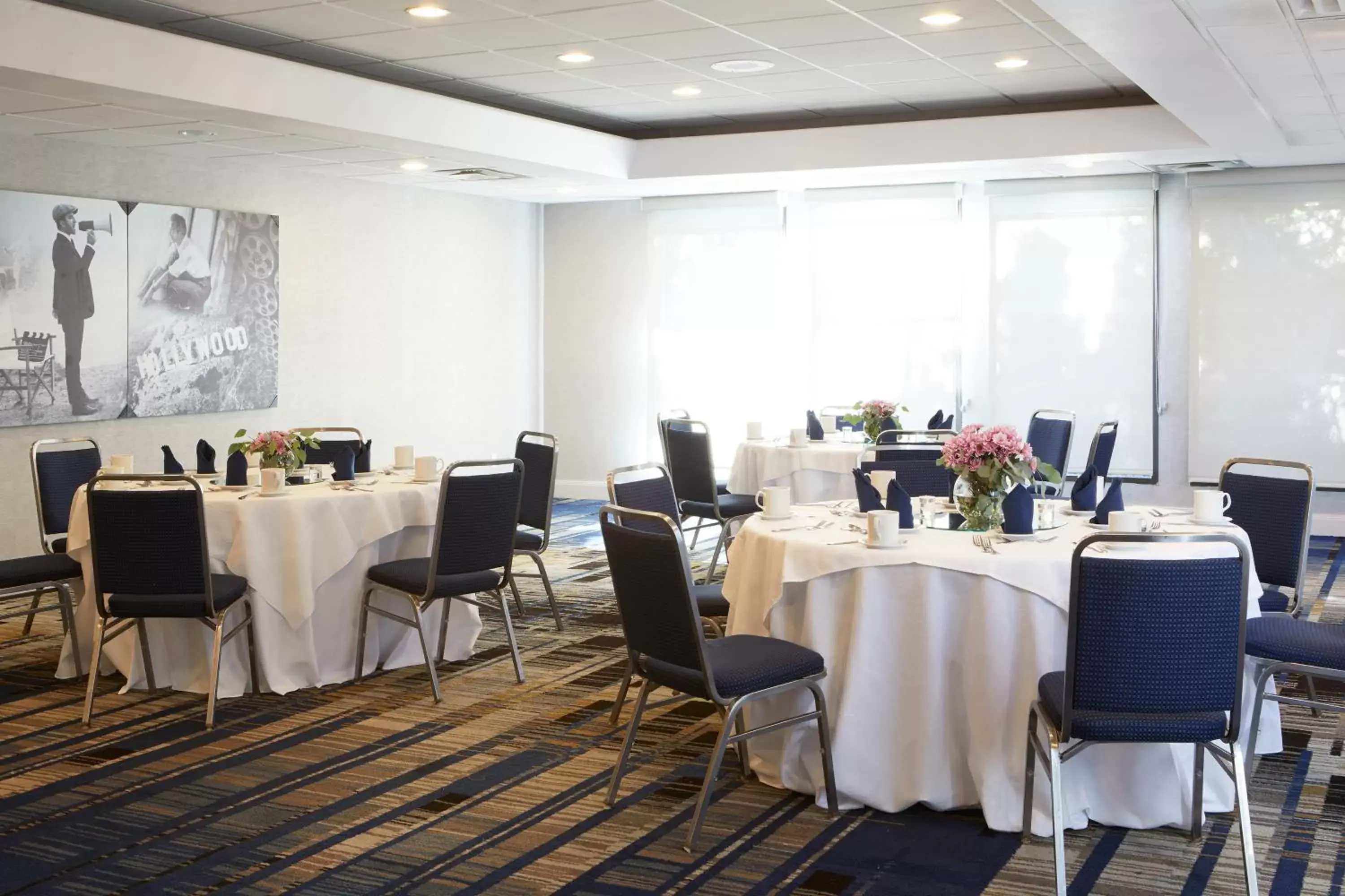 Meeting/conference room, Restaurant/Places to Eat in Four Points by Sheraton Los Angeles Westside