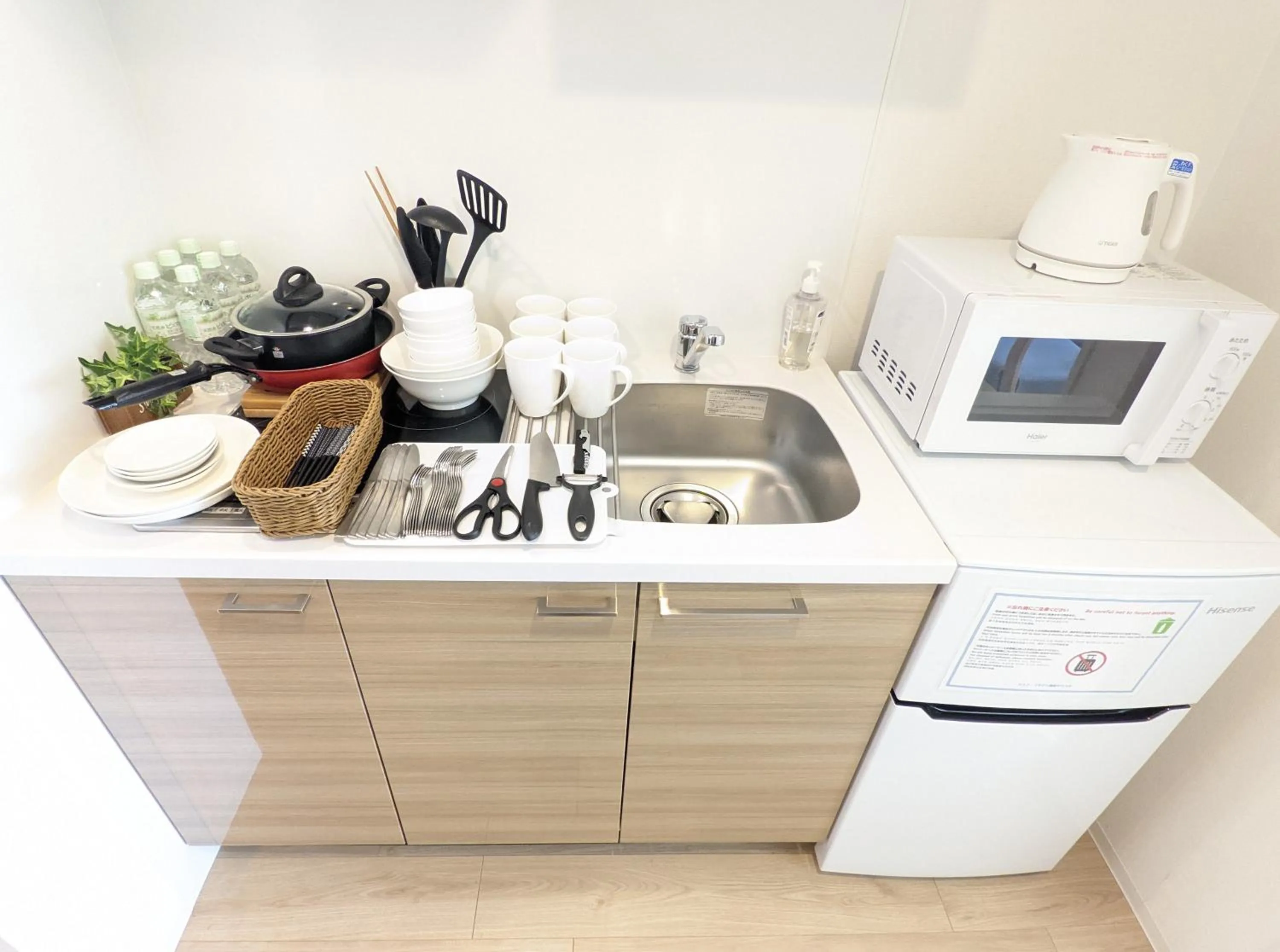 Kitchen or kitchenette in ESLEAD HOTEL Namba South Ⅲ