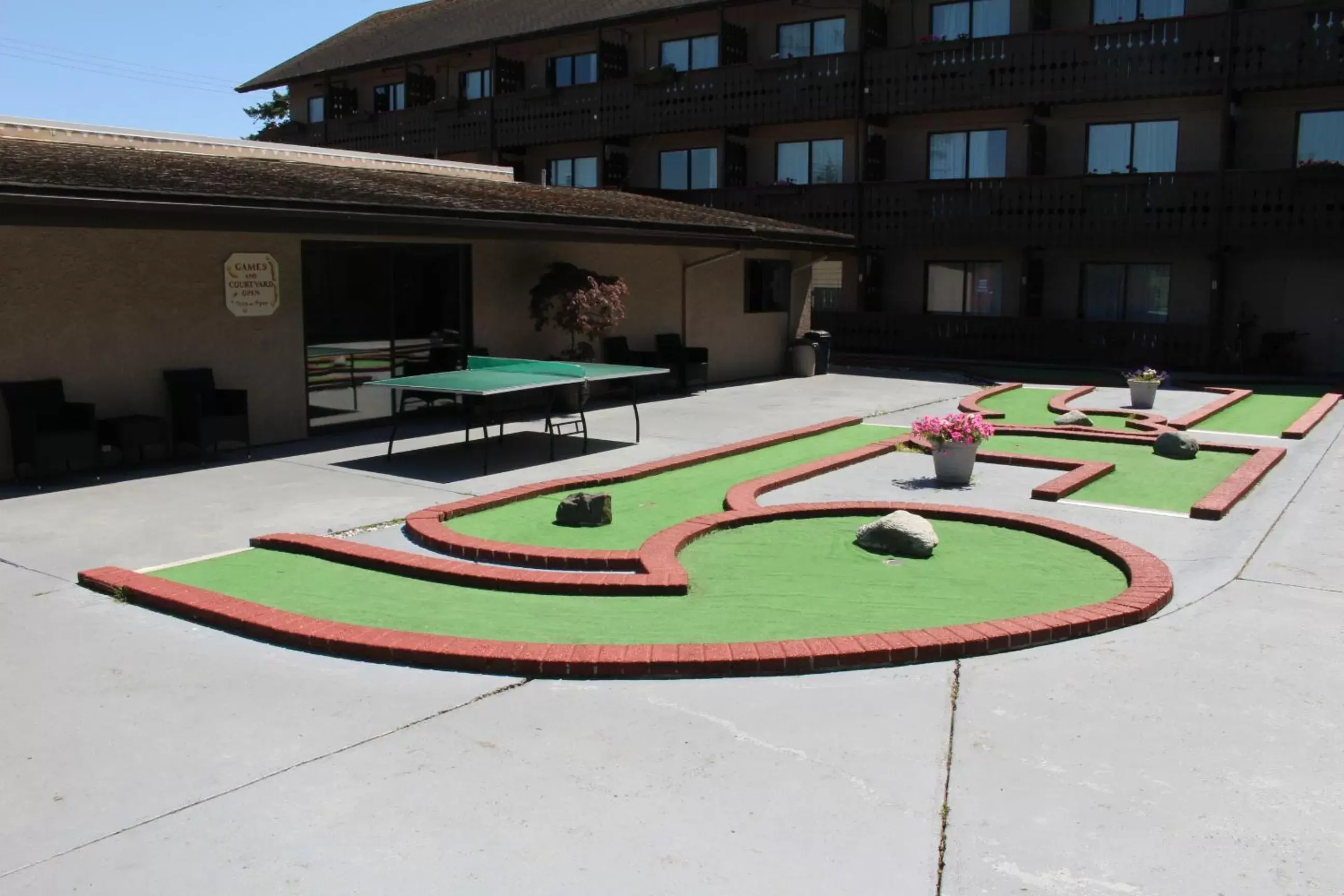 Minigolf, Swimming Pool in Ramada by Wyndham Campbell River