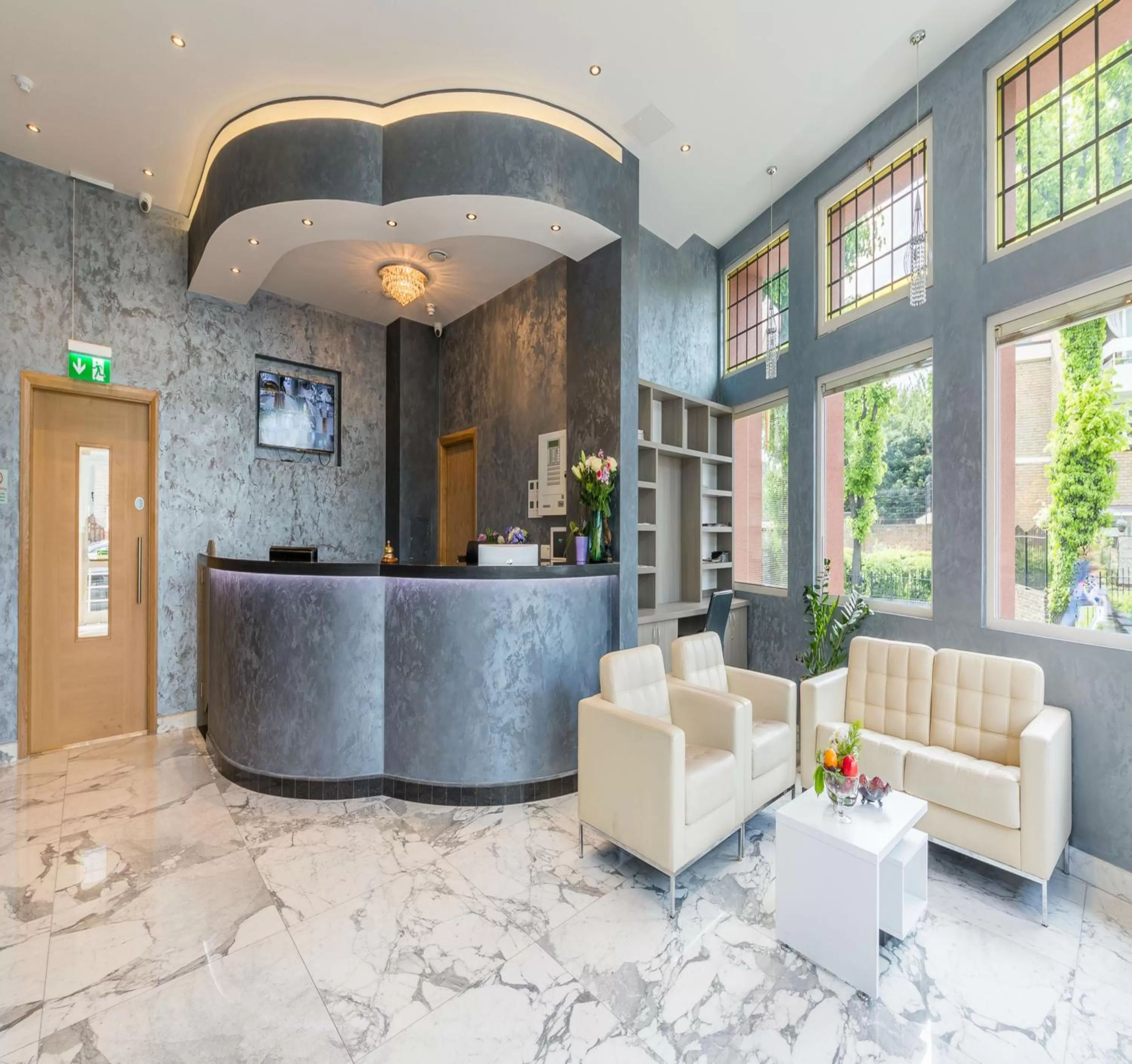 Day in The Lion & Key Hotel