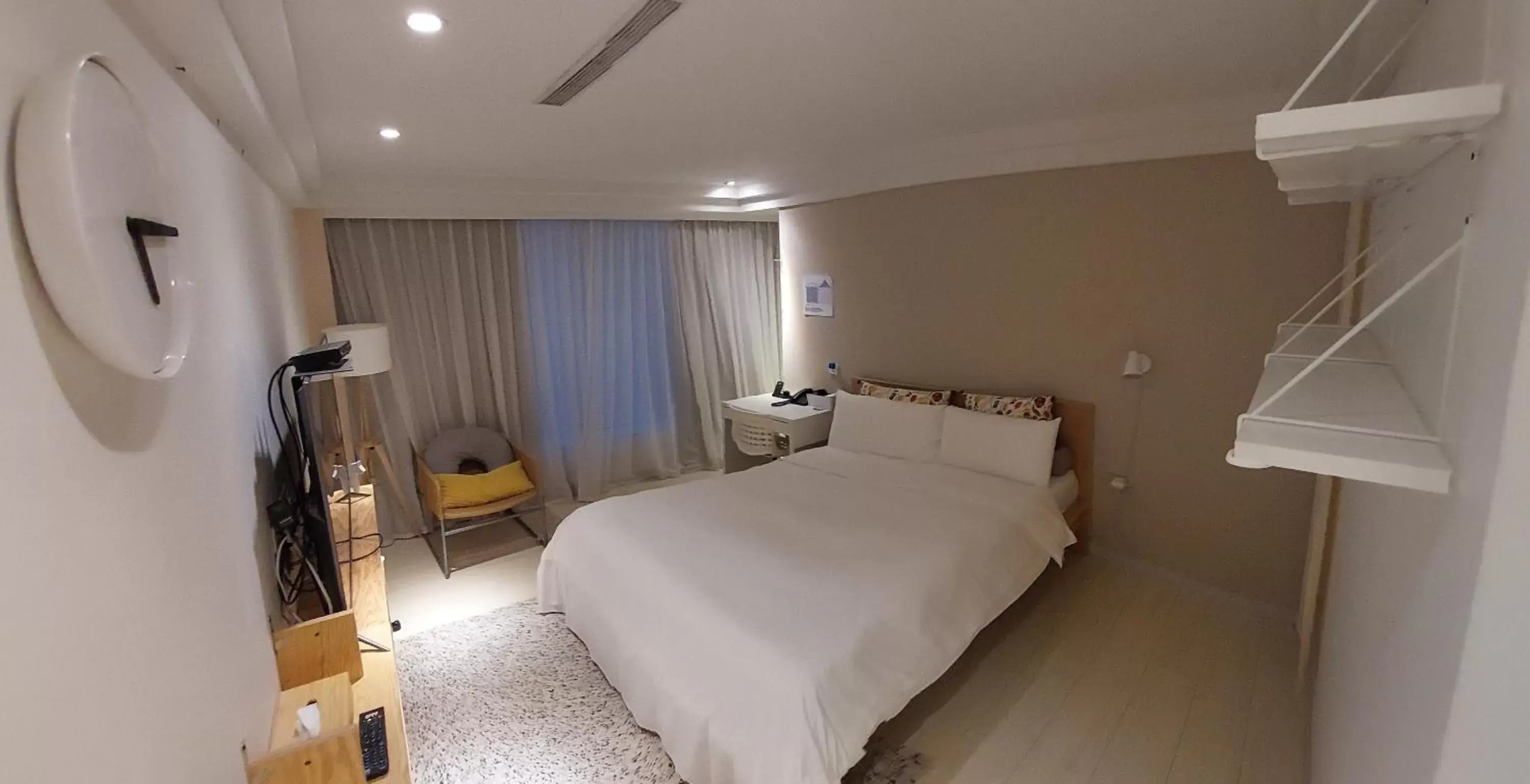 Bed in Yomi Hotel - ShuangLian MRT