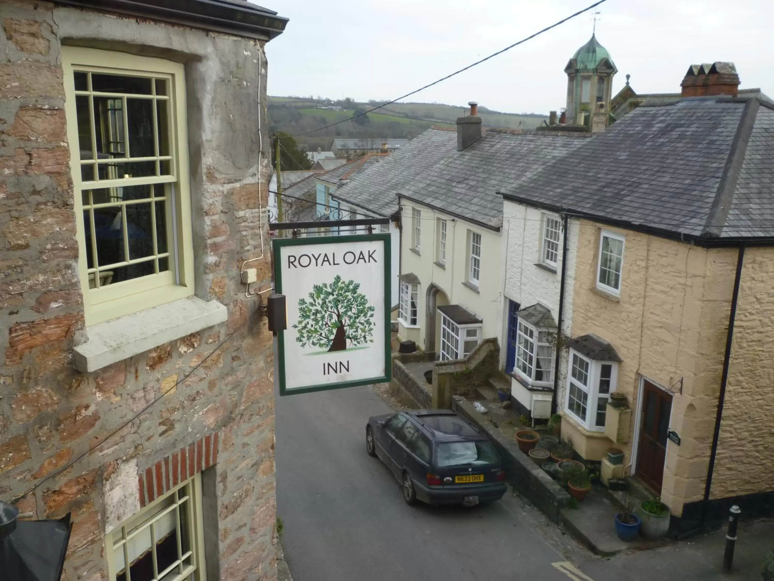 Facade/entrance in Royal Oak Inn