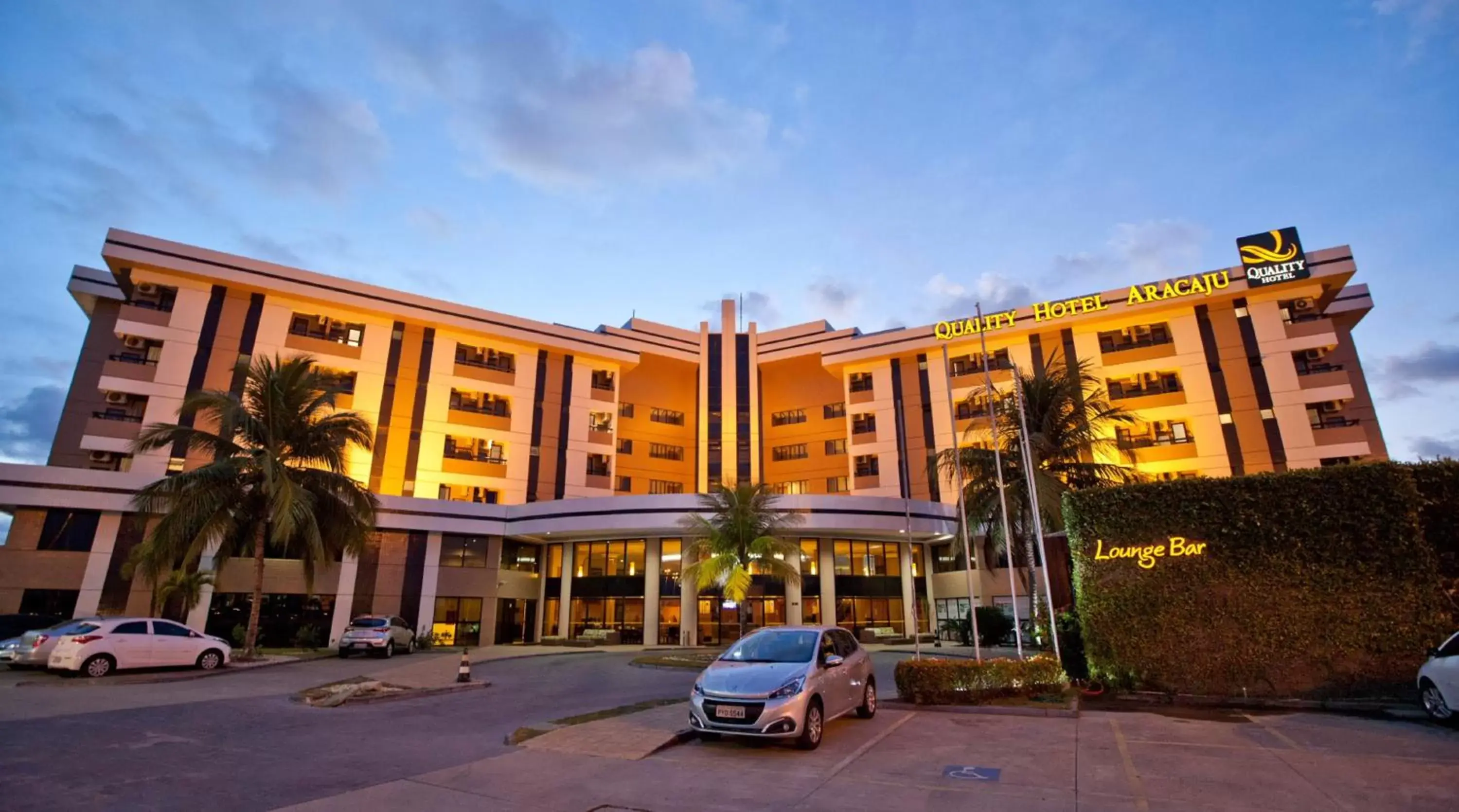 Facade/entrance in Quality Hotel Aracaju