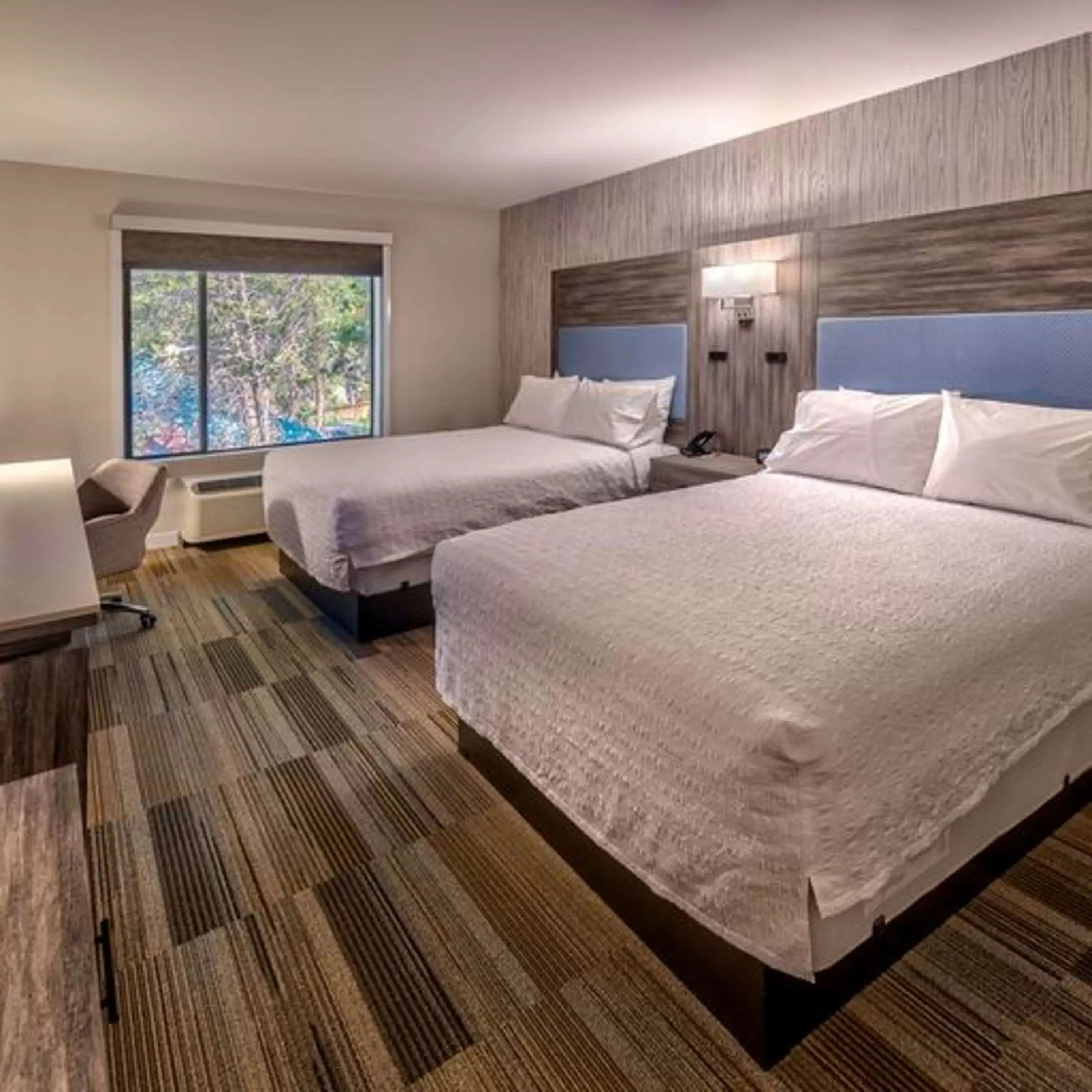 Bedroom, Bed in Hampton Inn & Suites South Lake Tahoe