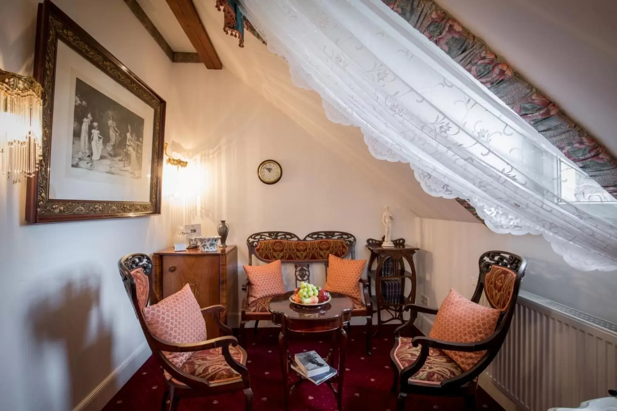 Seating area, Dining Area in Hotel Belle Epoque