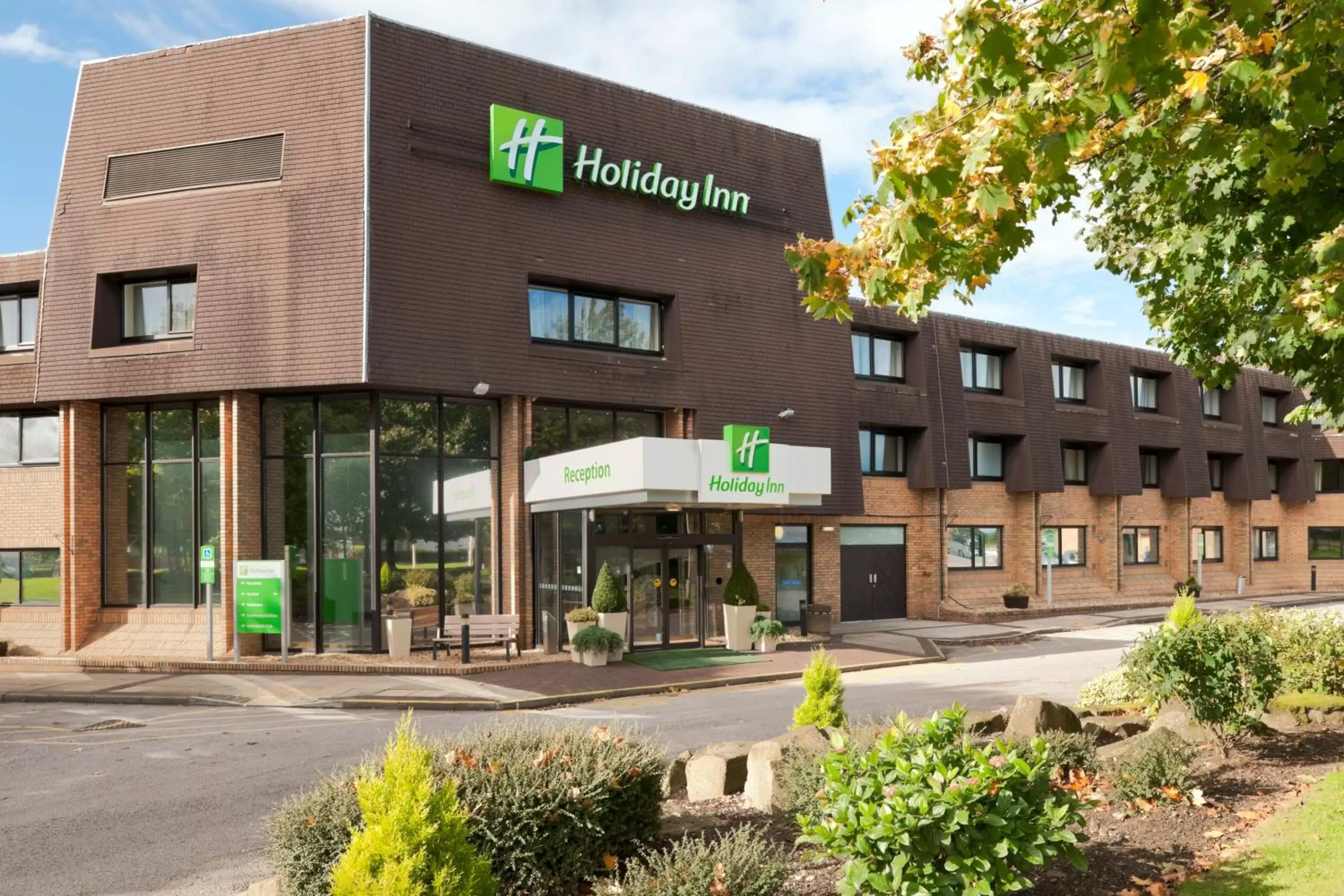 Property Building in Holiday Inn Lancaster, an IHG Hotel