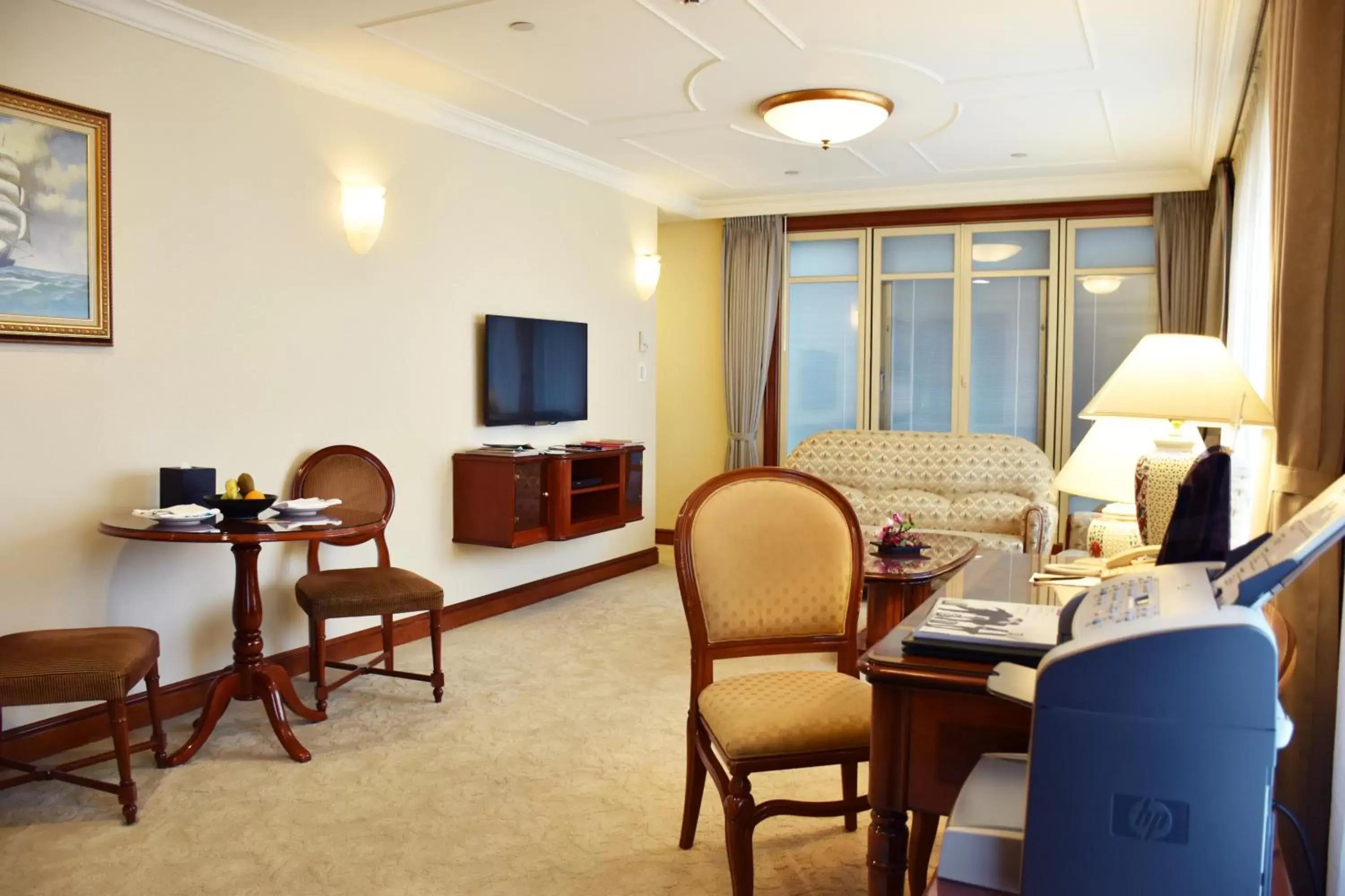 Living room, Seating Area in Evergreen Laurel Hotel Taipei