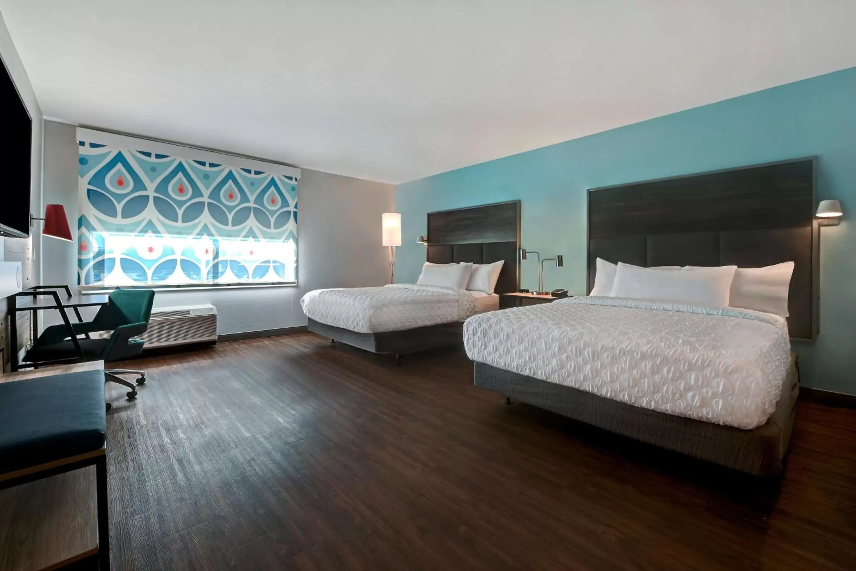 Bedroom, Bed in Tru By Hilton Tahlequah, Ok