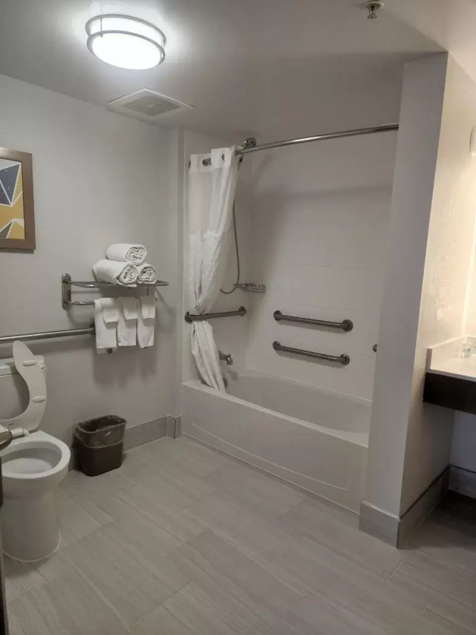 Bathroom in Comfort Suites Columbia Northeast - Fort Jackson