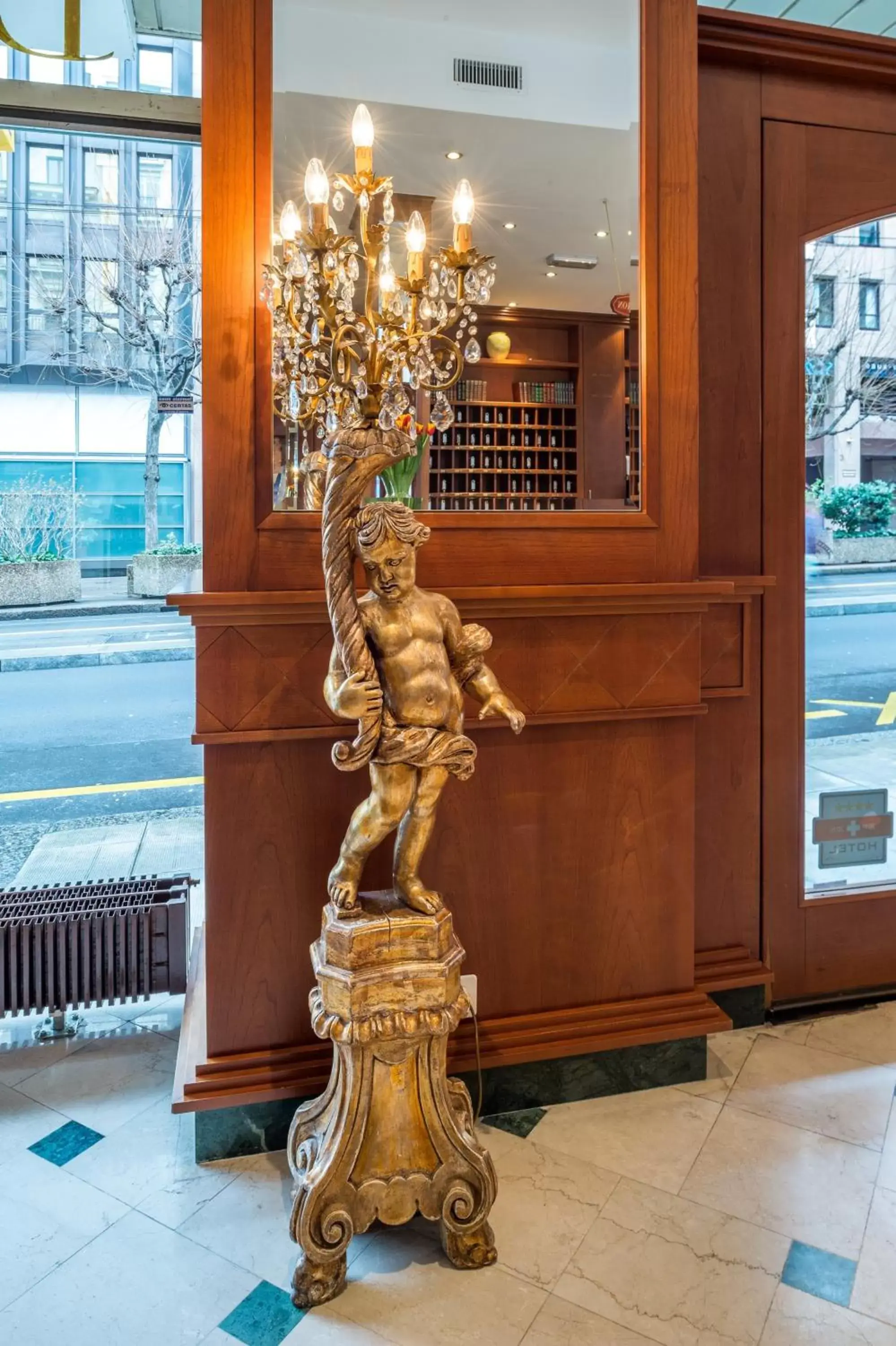 Lobby or reception in Hotel Diplomate Lobby or reception in Hotel Diplomate