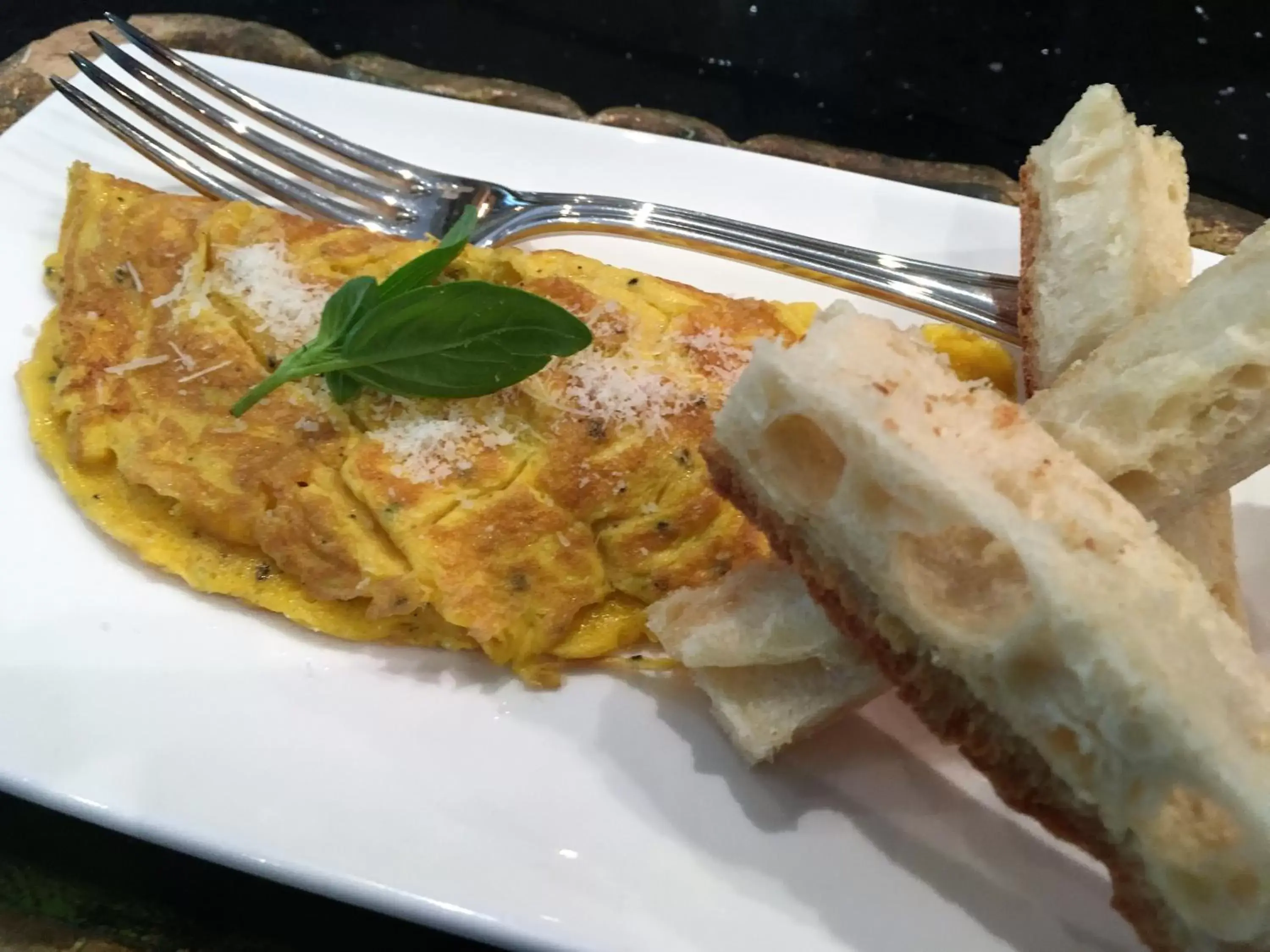 Continental breakfast, Food in Le Manoir de Maucartier