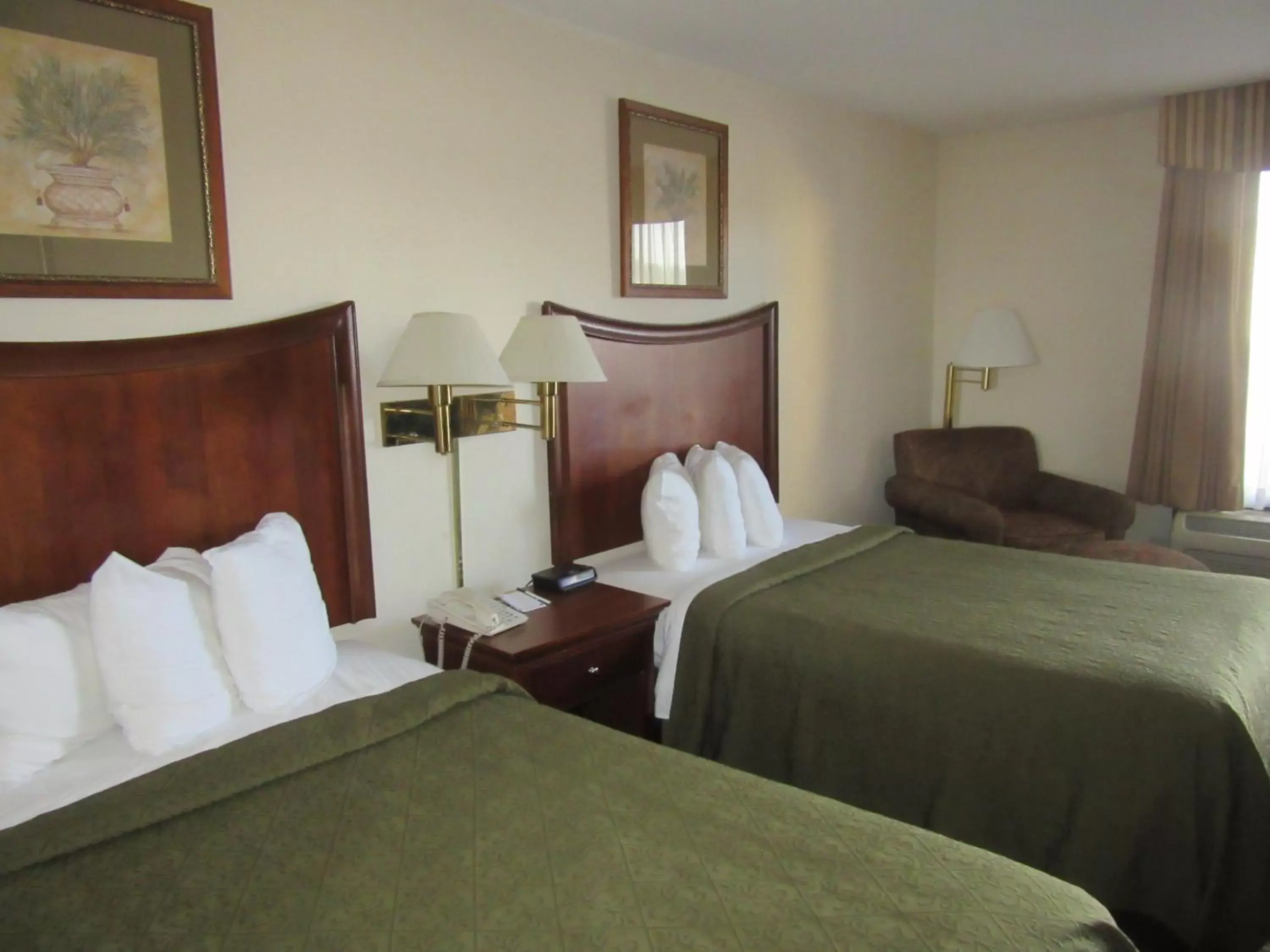 Double Room with Two Double Beds - Smoking in Quality Inn Fort Jackson