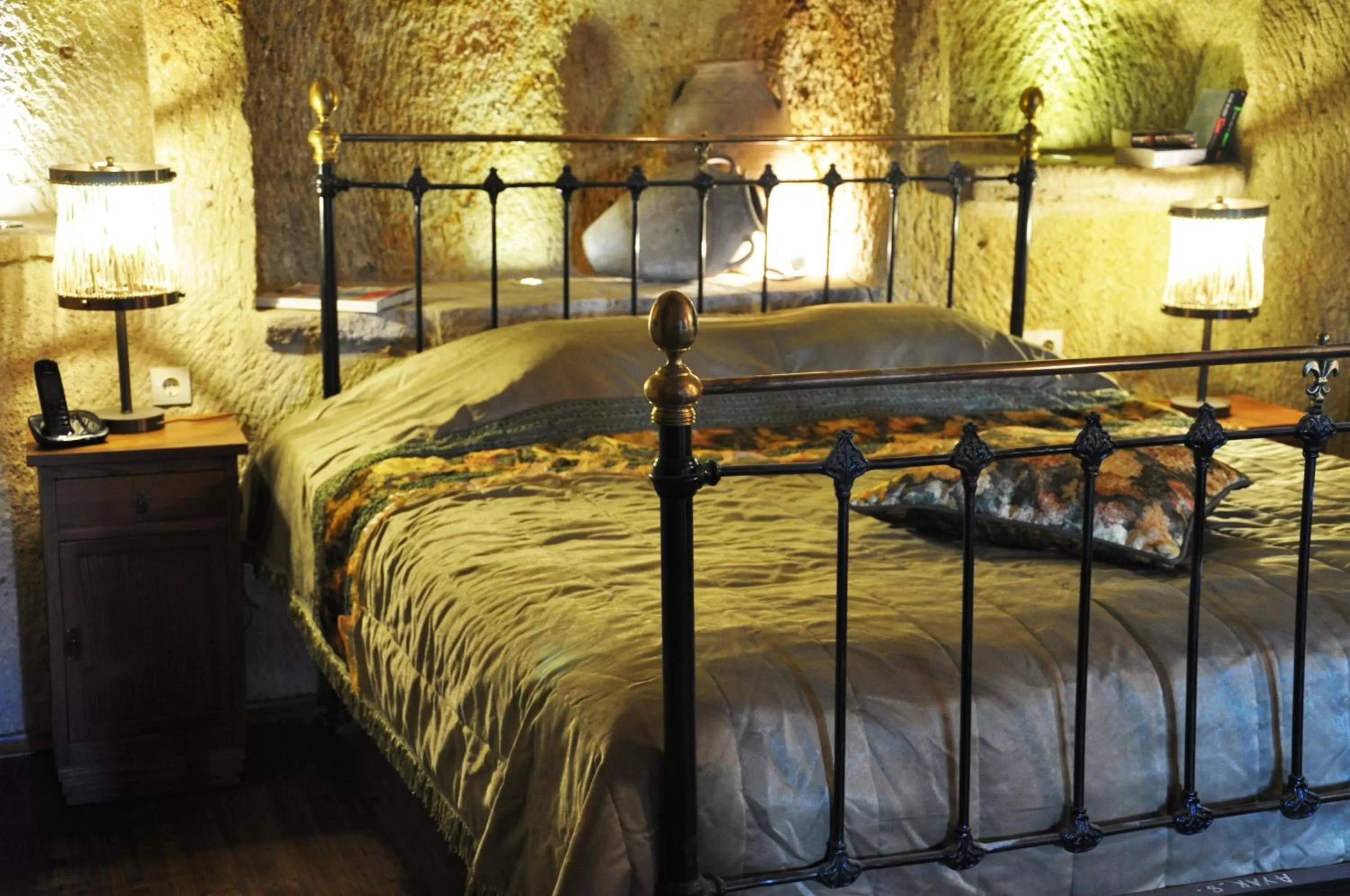 Bed in Dere Suites Cappadocia