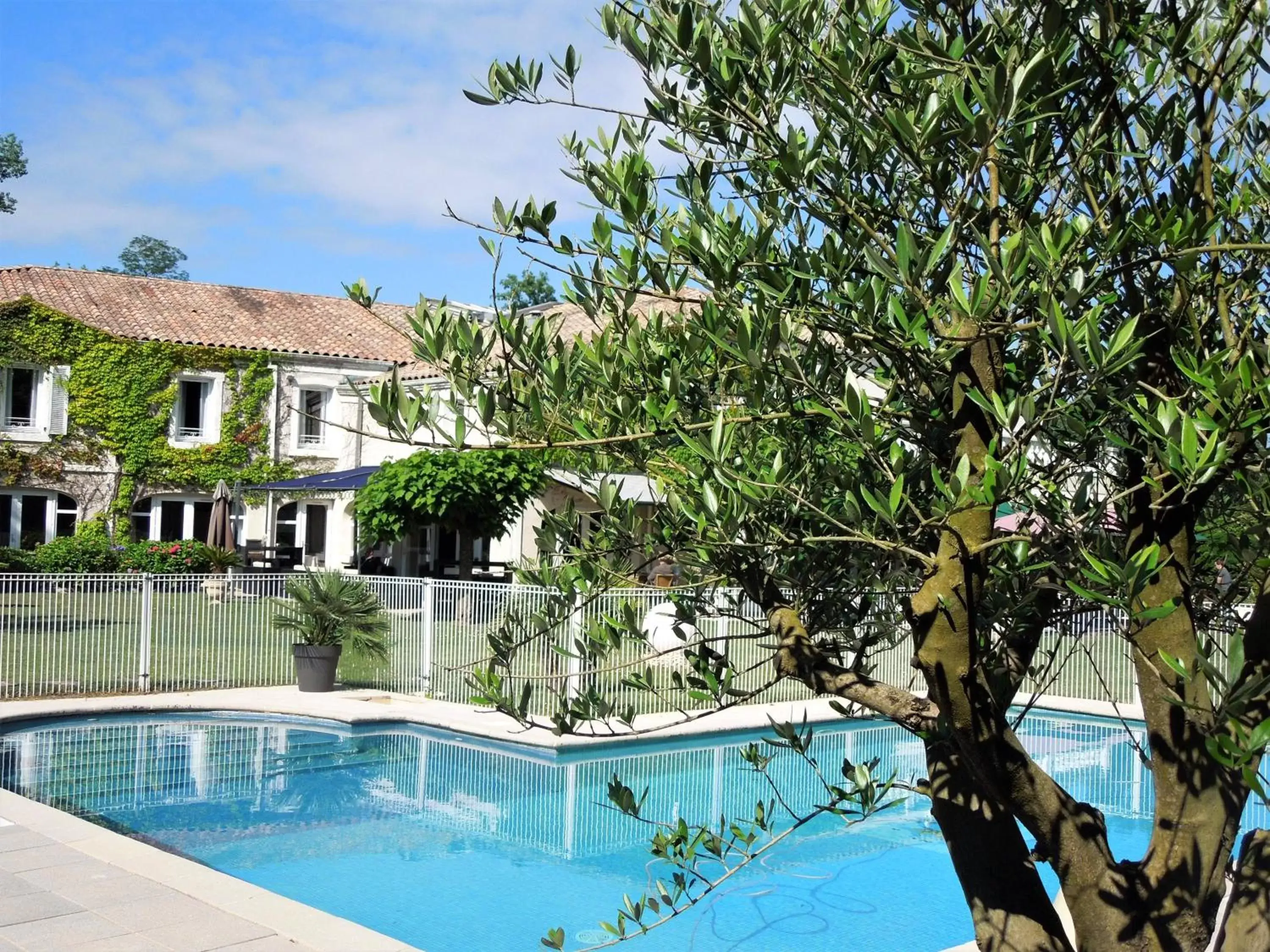 Pool view, Swimming Pool in Le Renaissance