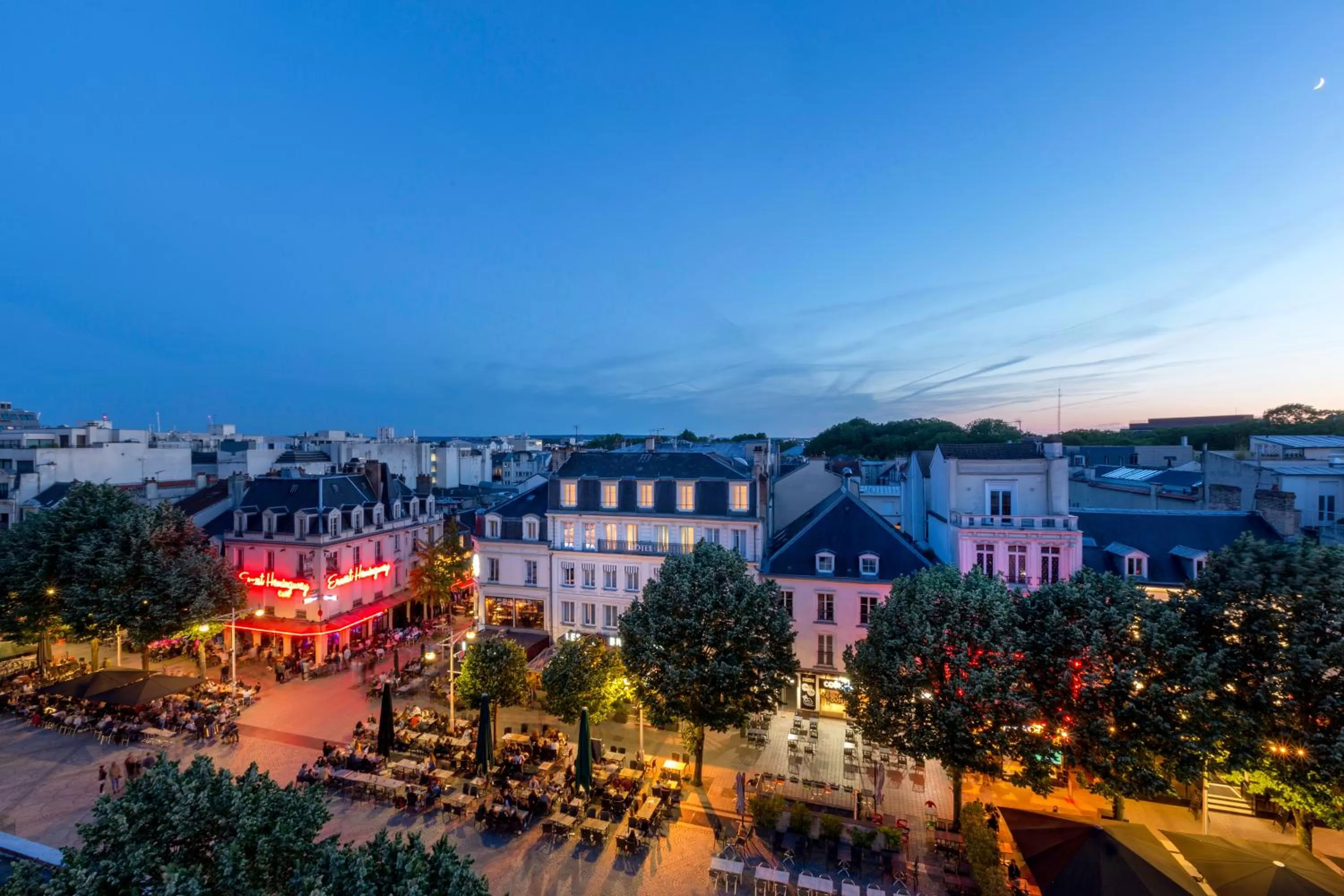 Street view in Best Western Hotel Centre Reims