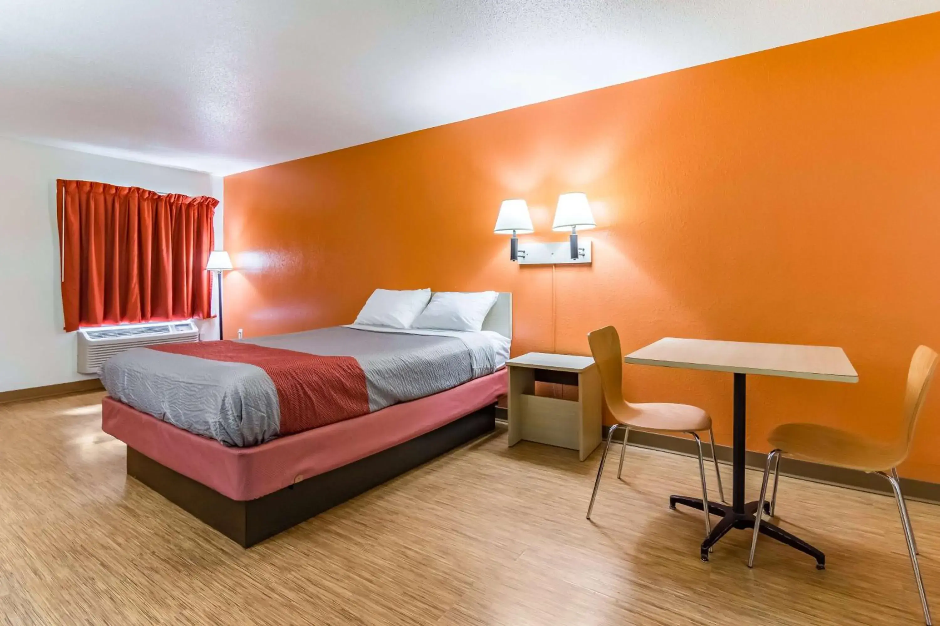 Photo of the whole room, Bed in Motel 6-Raleigh, NC - Cary