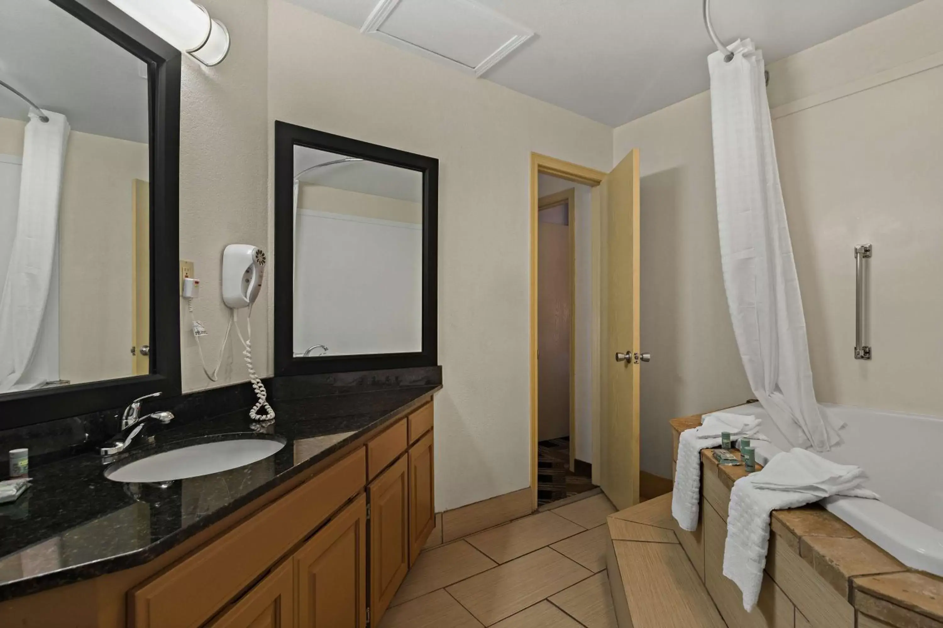 Bathroom in Best Western Windsor Suites