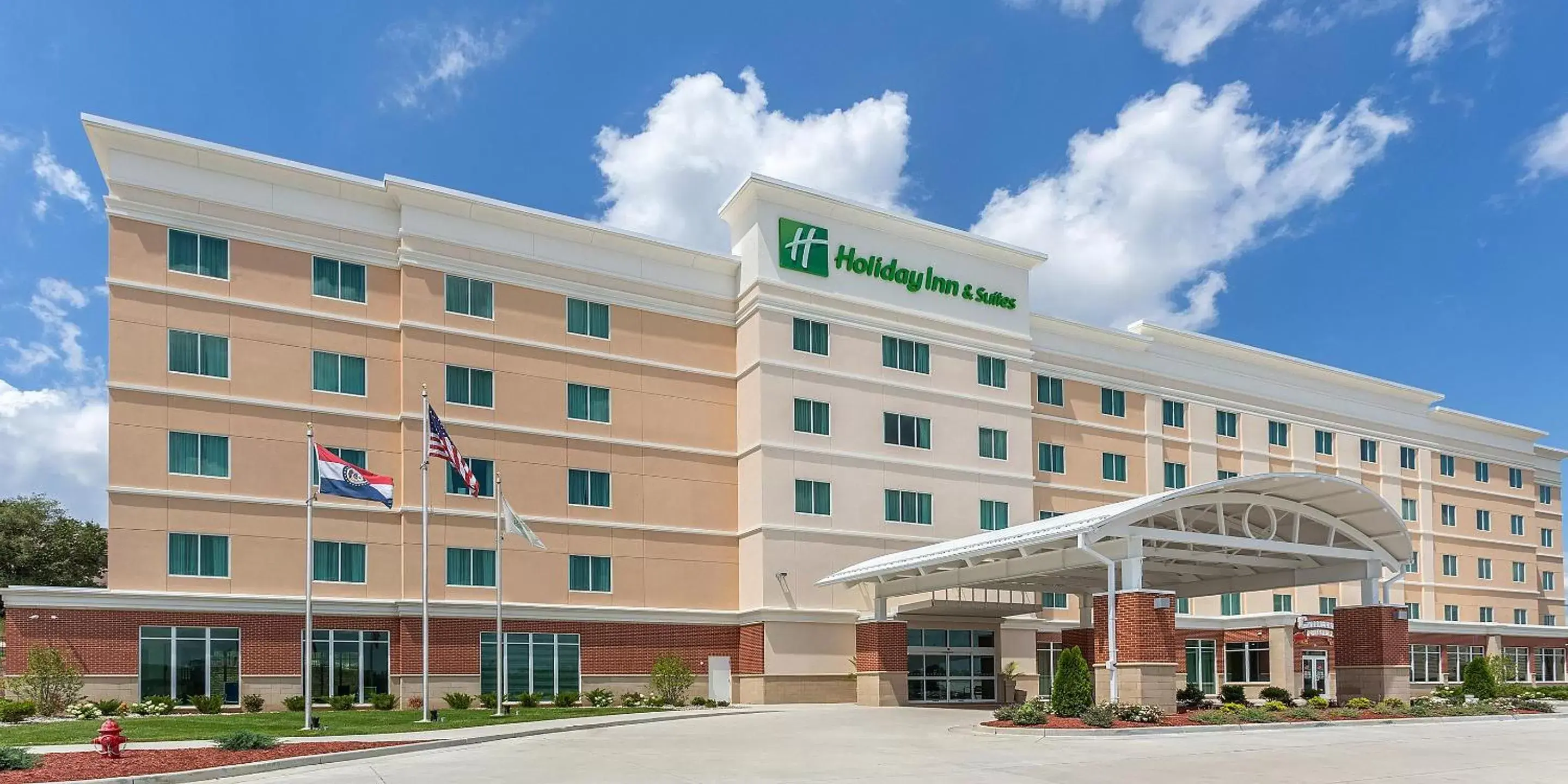 Property Building in Holiday Inn & Suites - Jefferson City, an IHG Hotel
