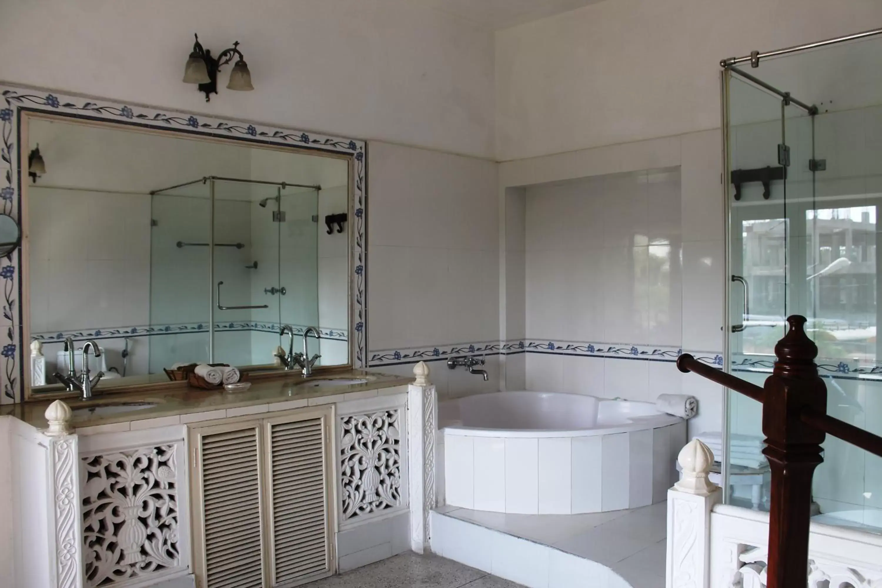 Bathroom in Dera Rawatsar - Heritage Hotel