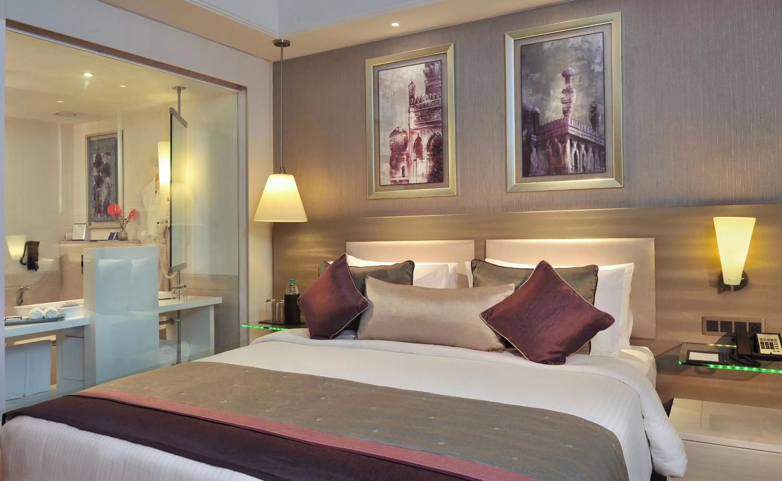 Bed in Radisson Hyderabad Hitec City