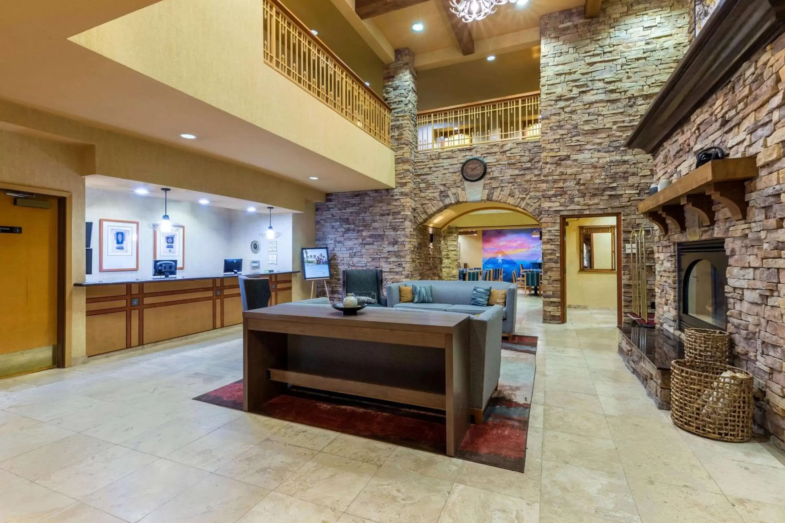 Lobby or reception, Lobby/Reception in La Quinta by Wyndham Vancouver