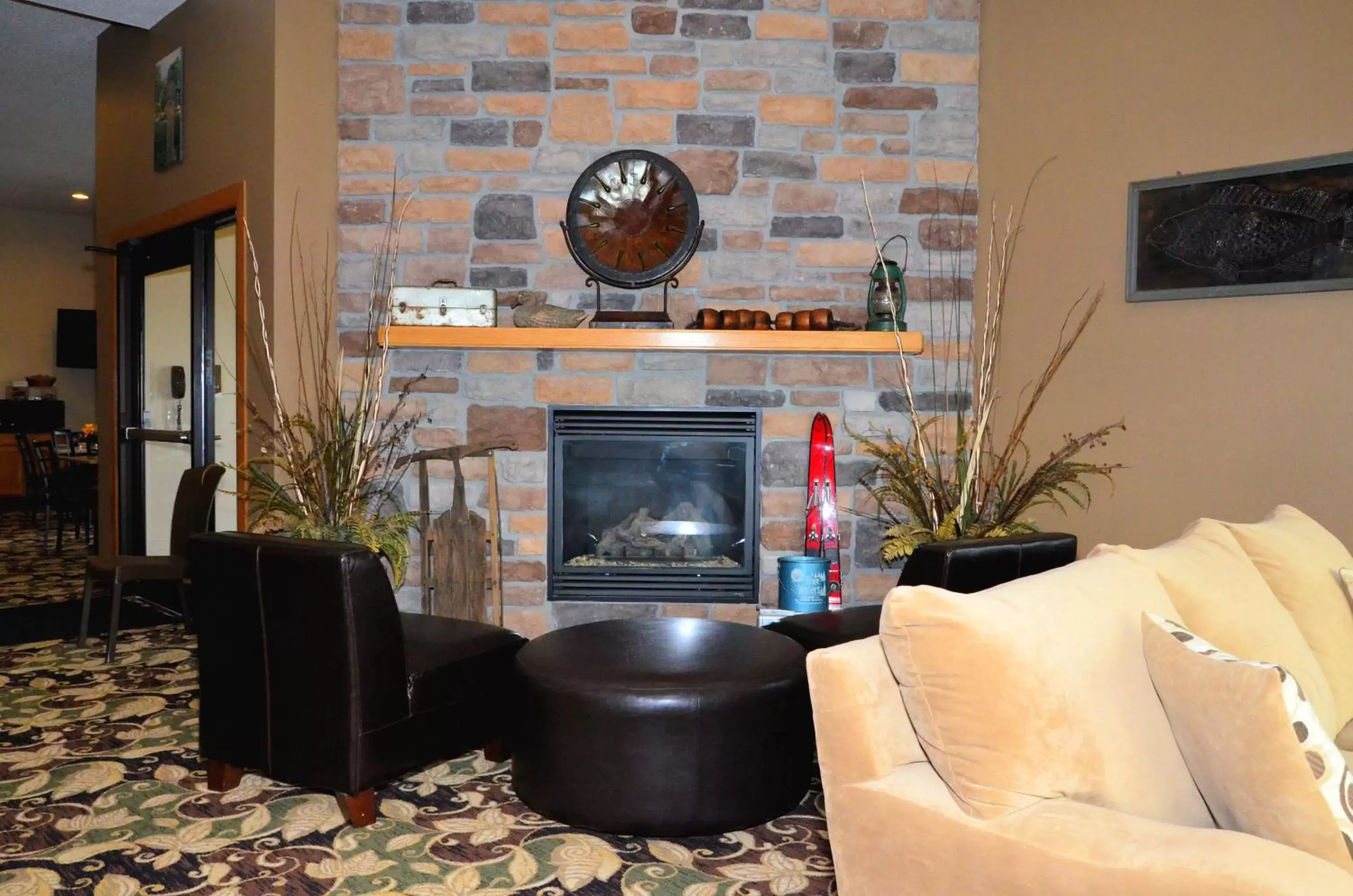 Cobblestone Inn & Suites - Lake View Cobblestone Inn & Suites - Lake View