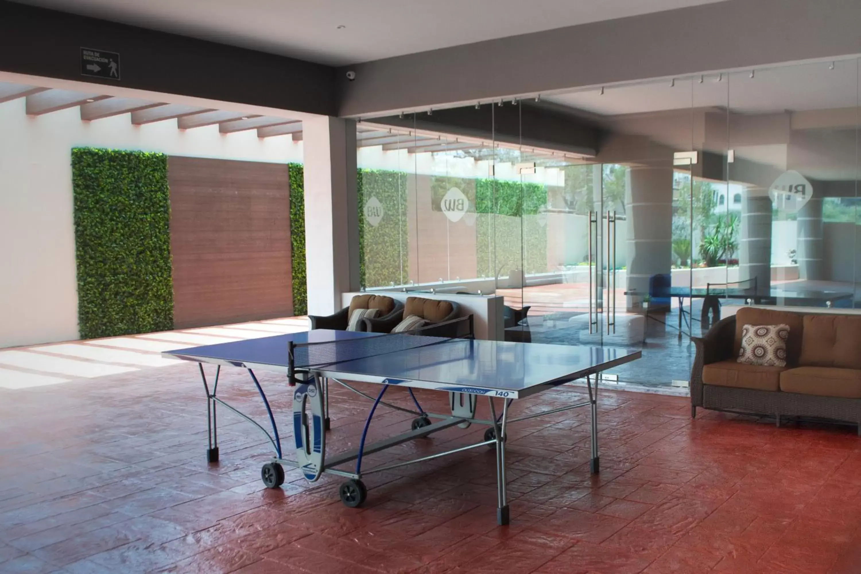 Table Tennis in Best Western Plus Santa Cecilia Pachuca