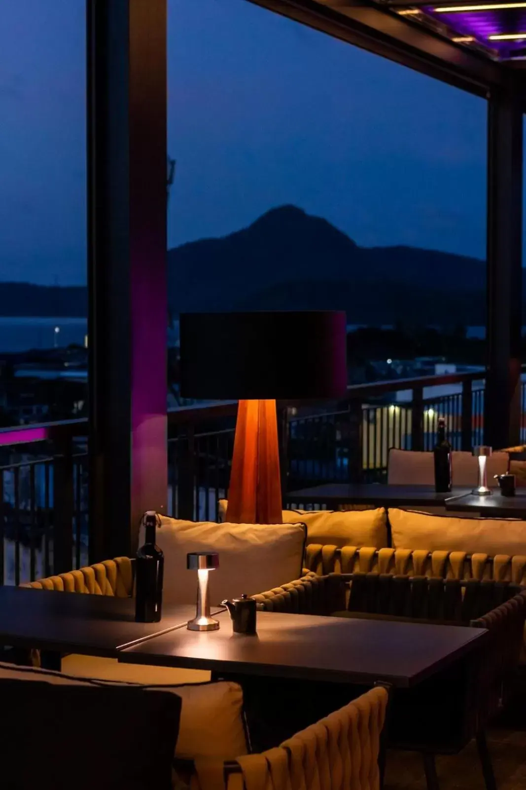 Restaurant/places to eat in Hotel XYZ Restaurant/places to eat in Hotel XYZ