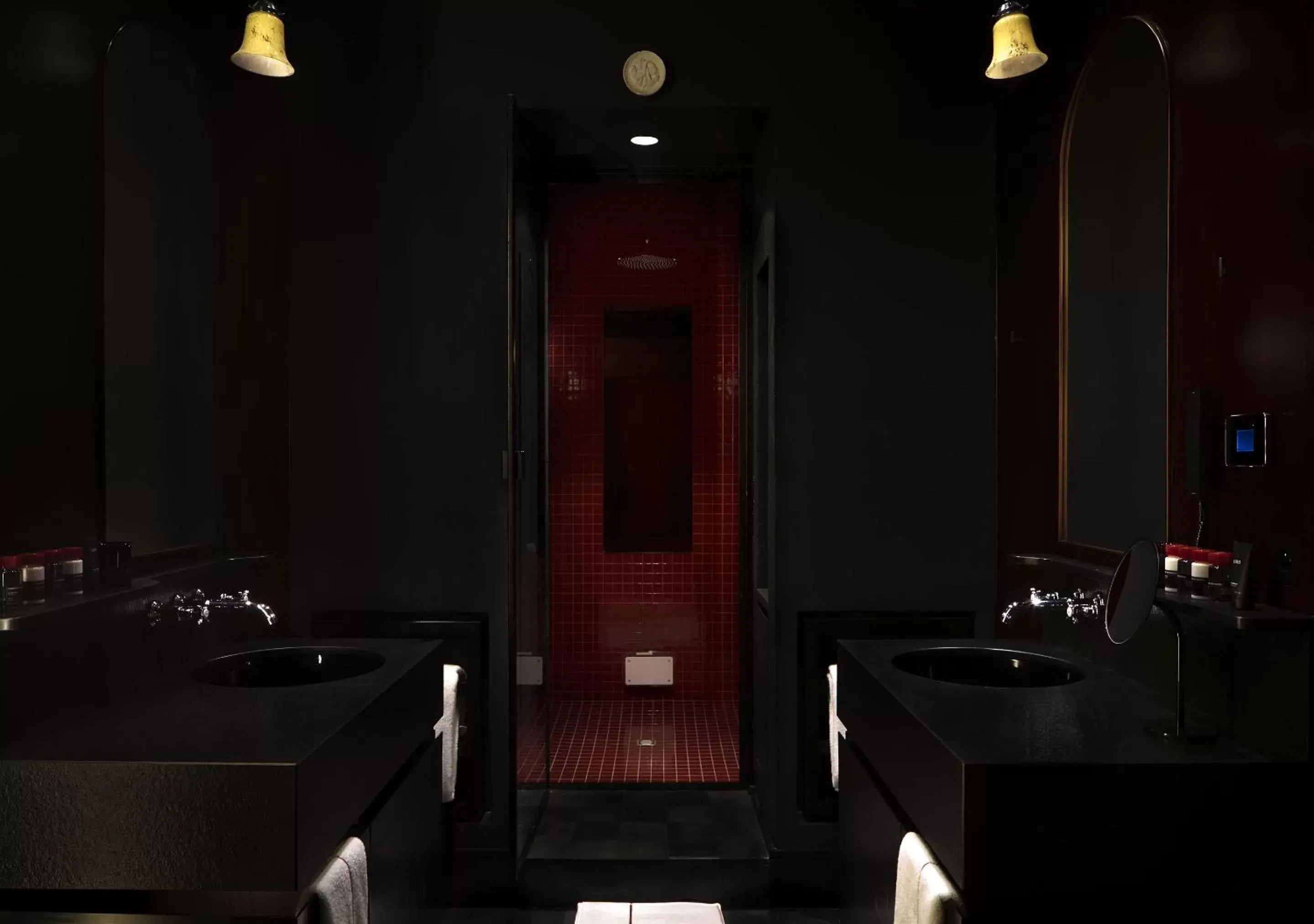 Bathroom in Sinner Paris