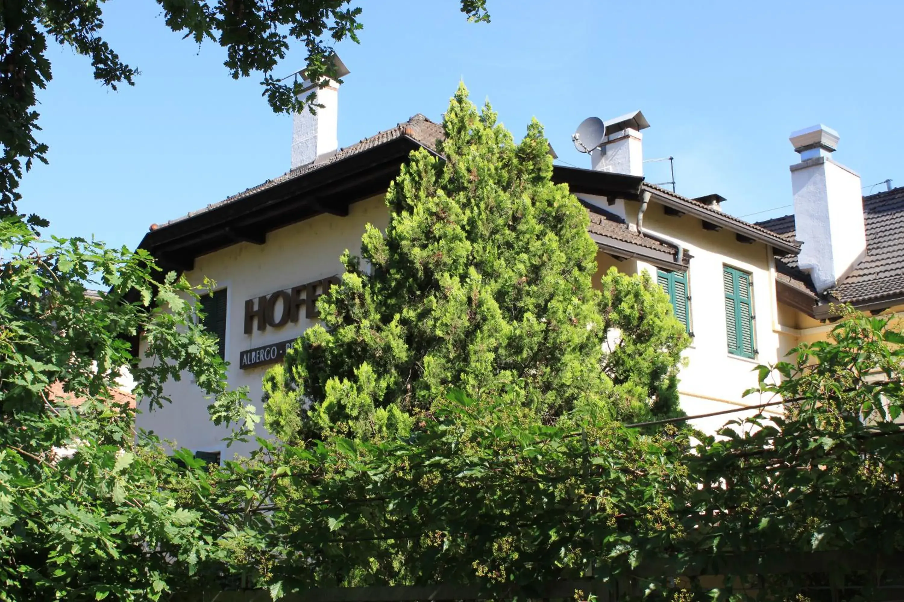 Facade/entrance, Property Building in Albergo Hofer