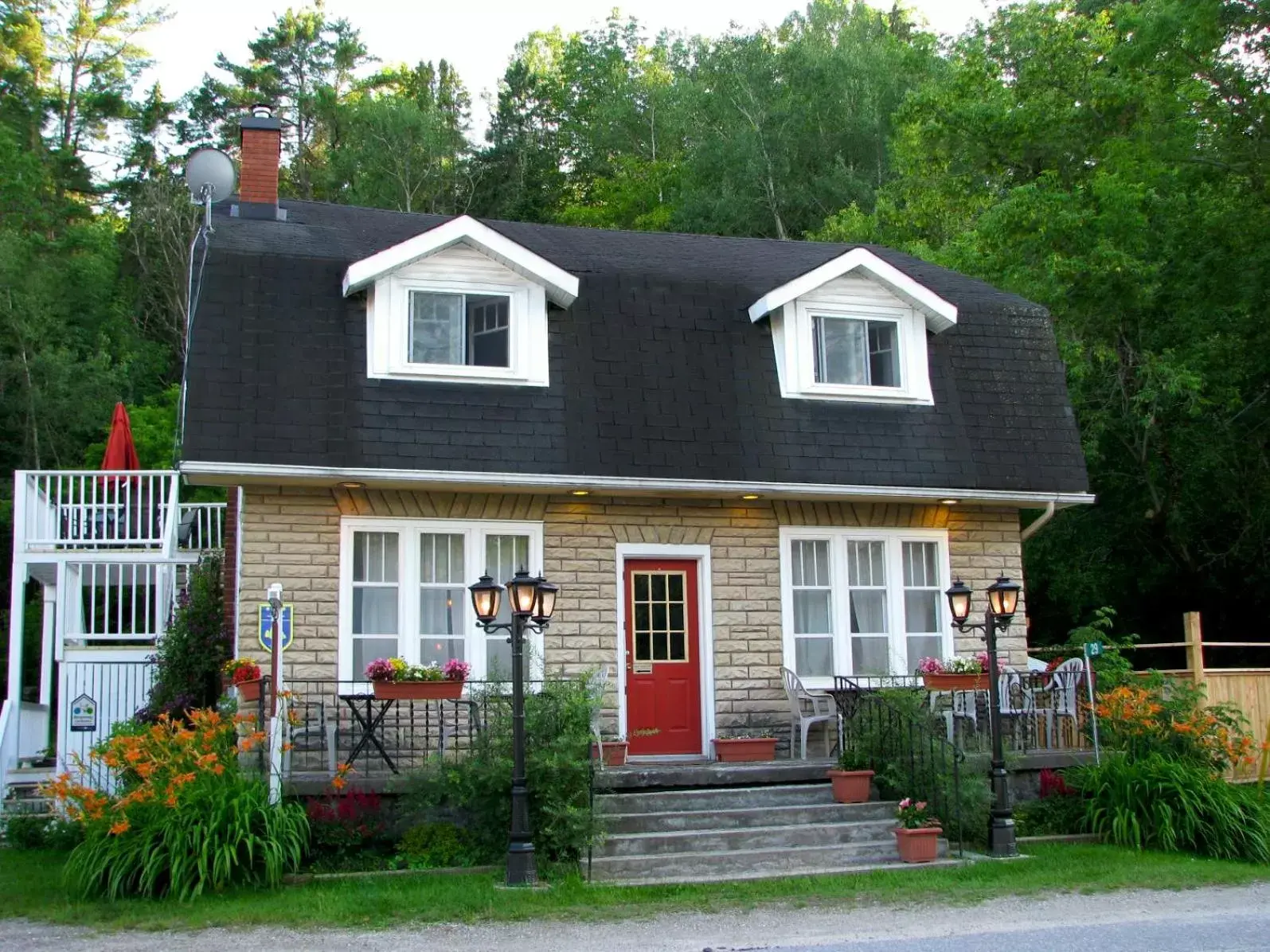 Property Building in Auberge De Mon Petit Chum B&B