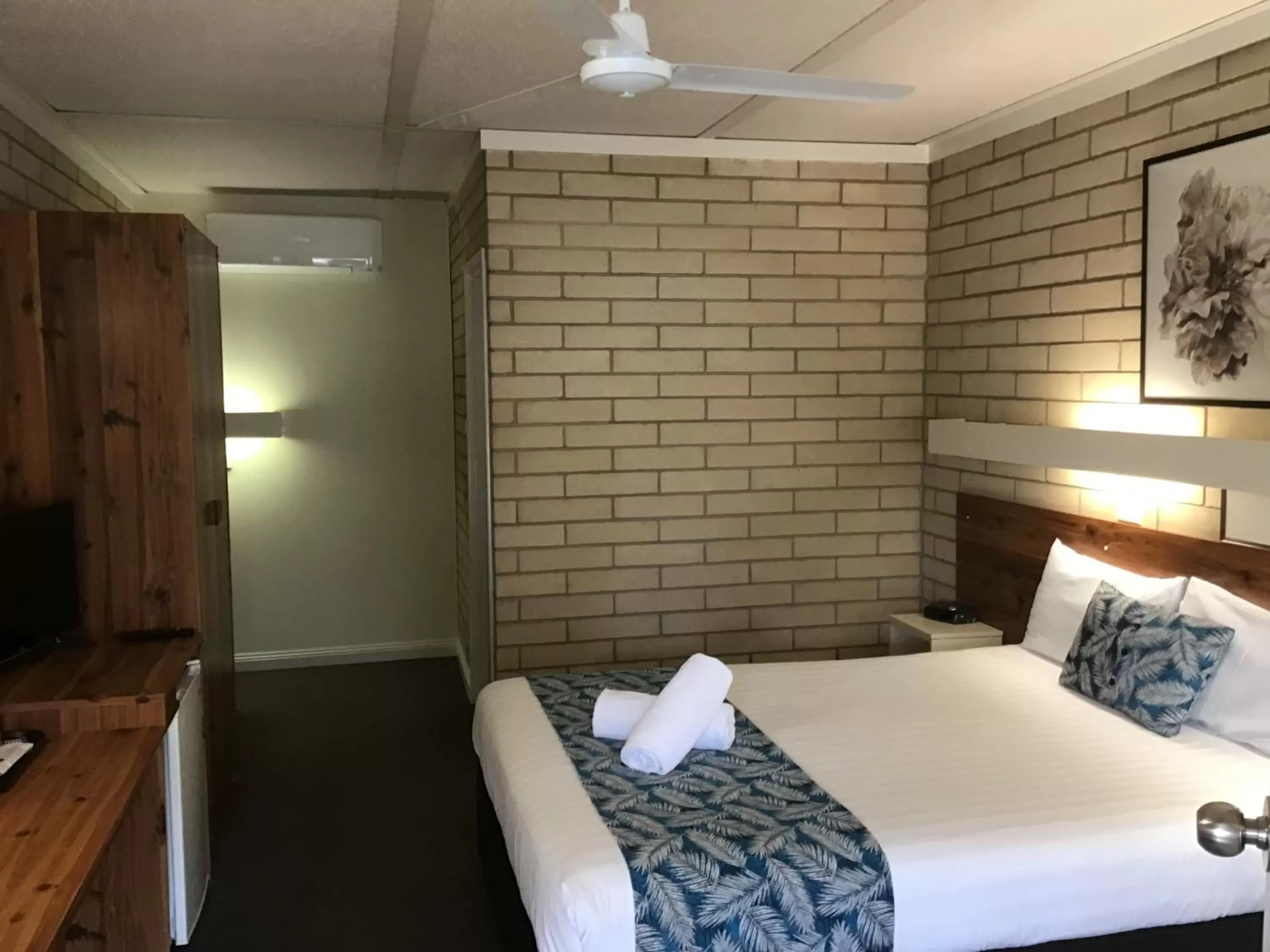 Bedroom, Bed in 7th Street Motel