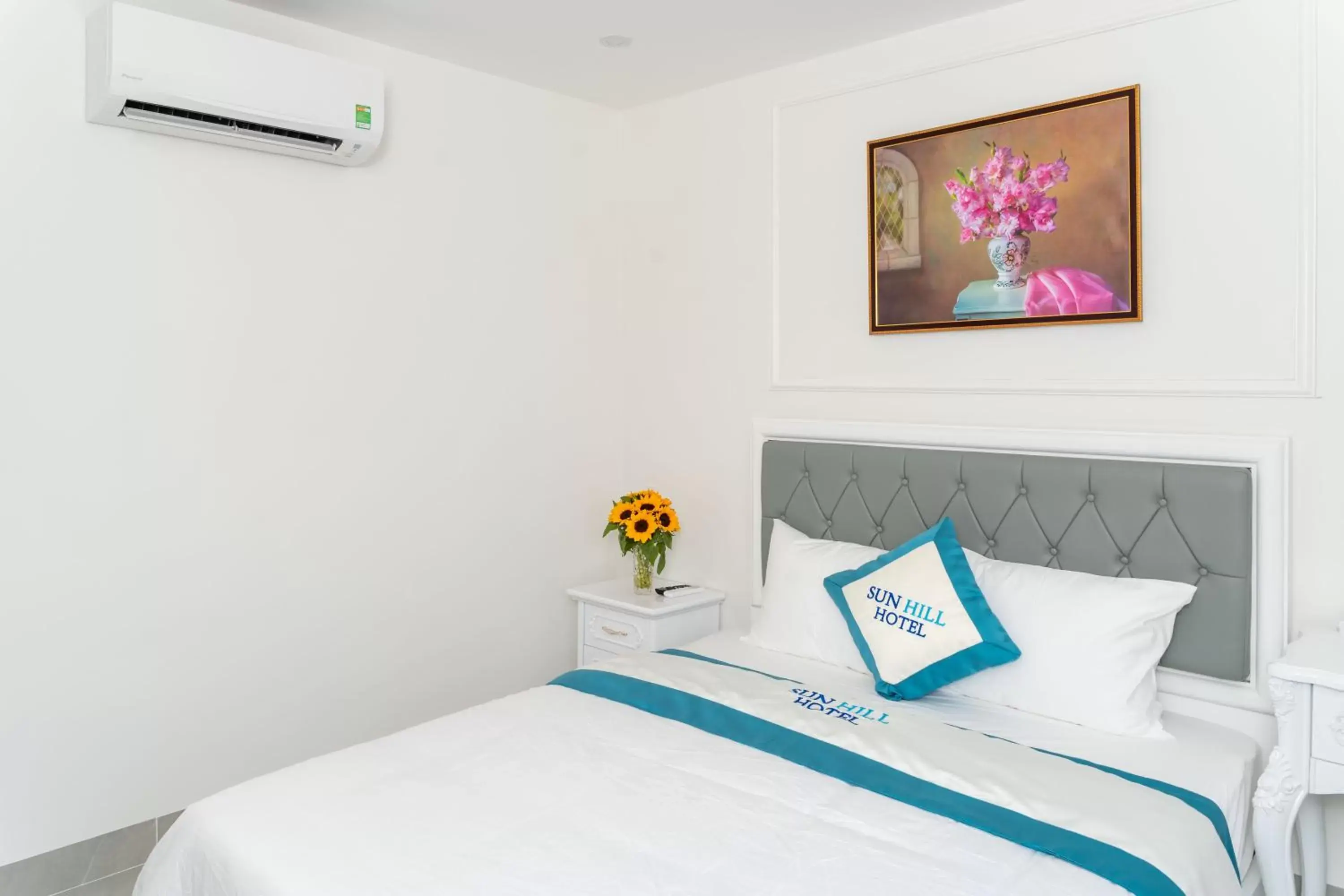 Bedroom, Bed in Sun Hill Hotel Bedroom, Bed in Sun Hill Hotel