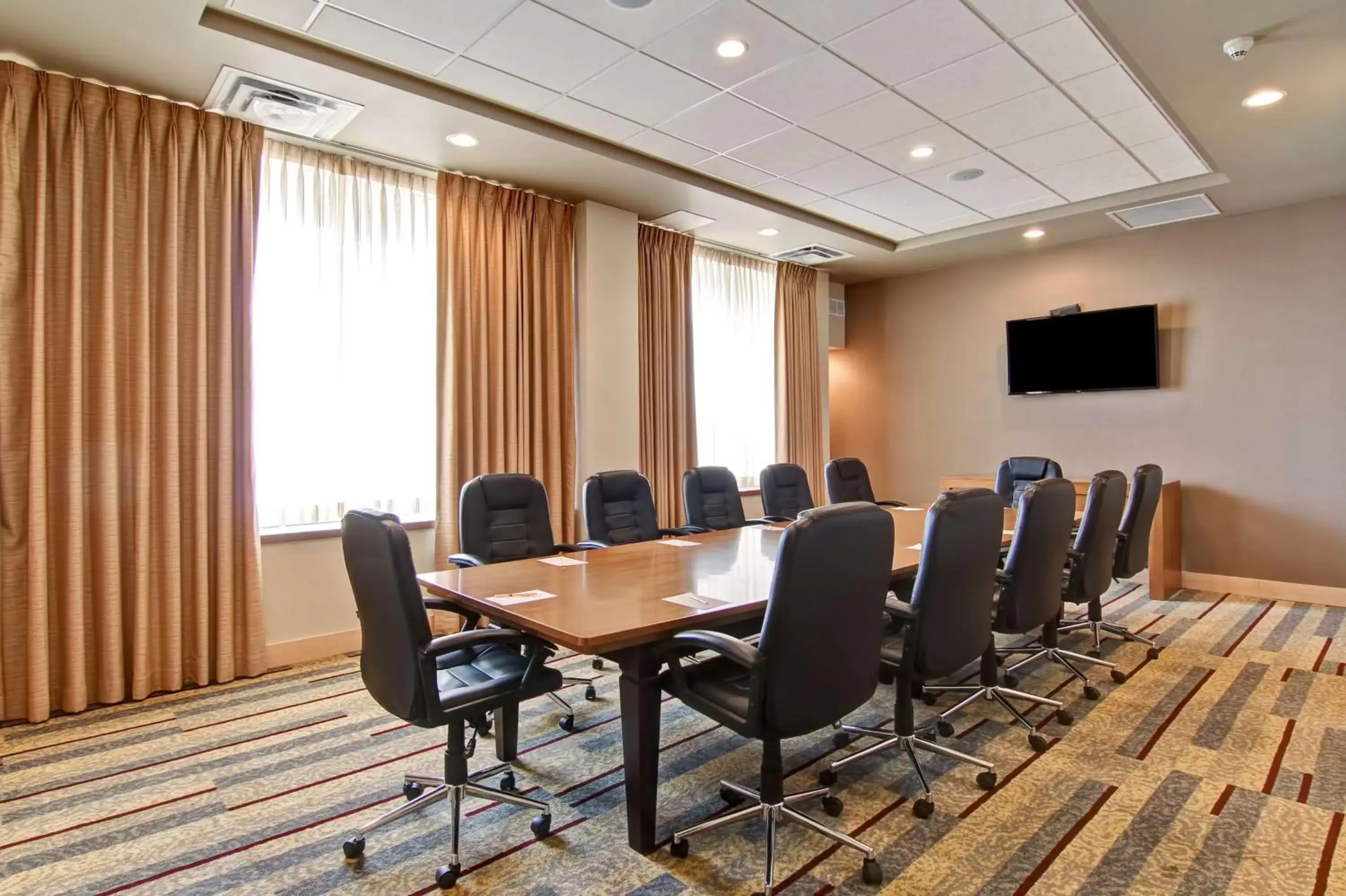 Meeting/conference room in DoubleTree by Hilton - Kamloops