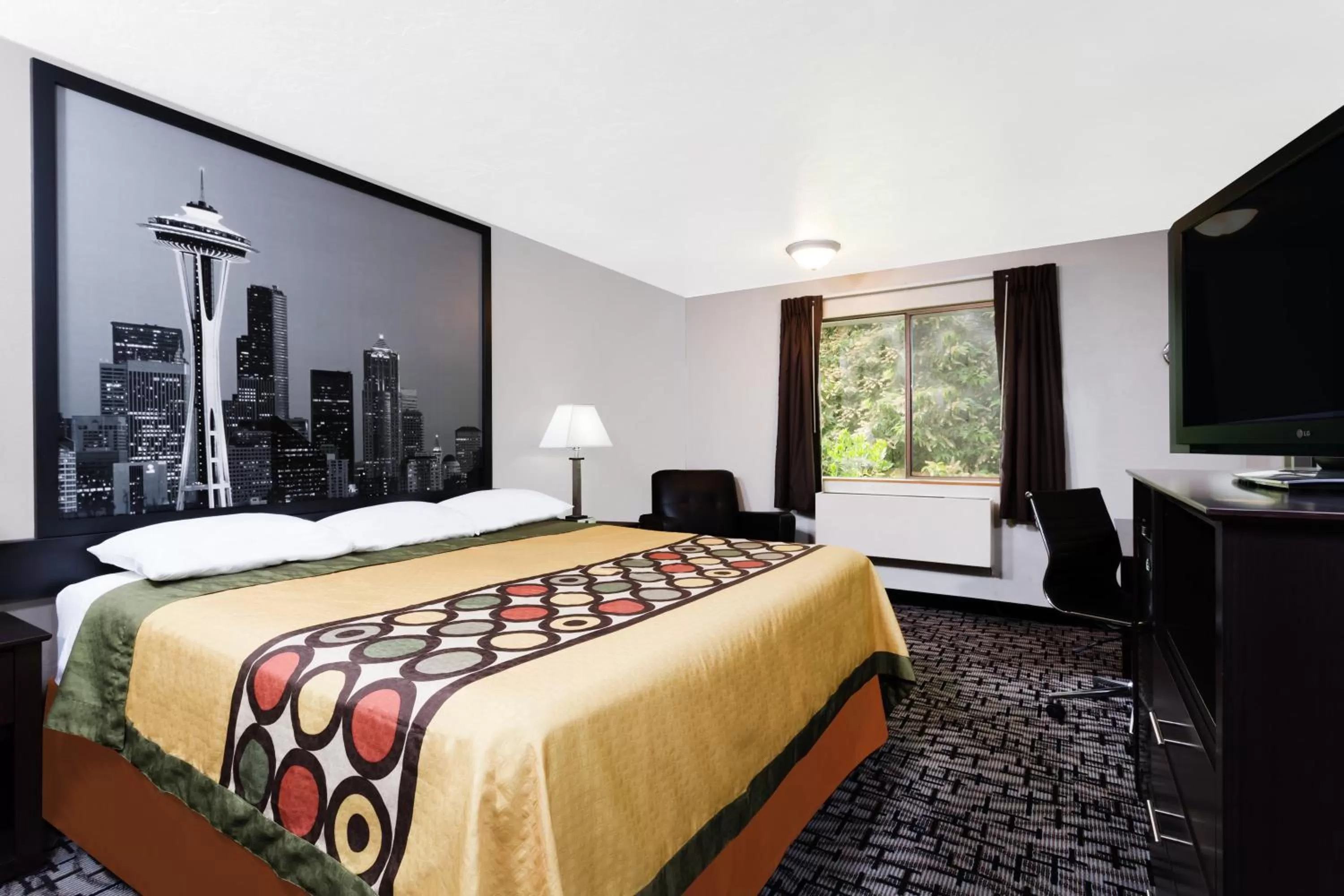 Bed in Super 8 by Wyndham Bremerton