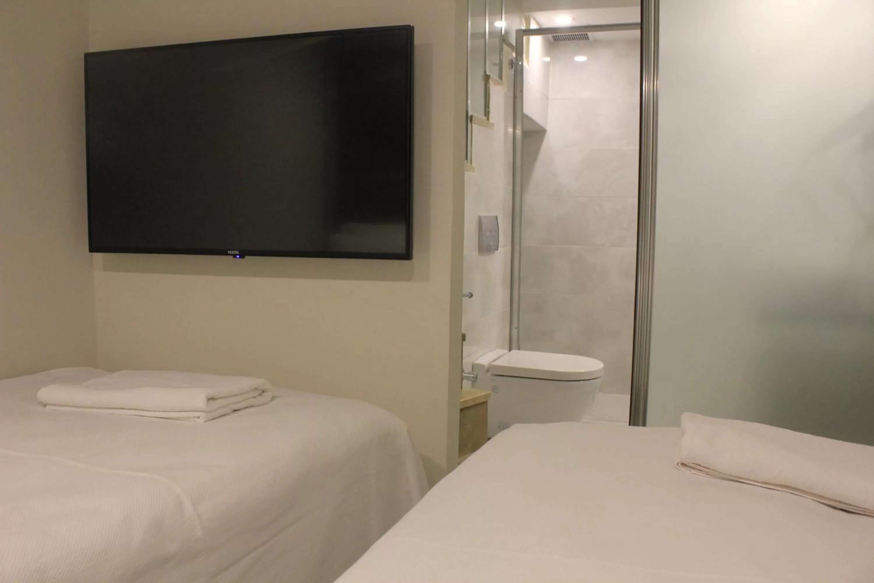 Decorative detail, Bed in Perla Galata Hotel