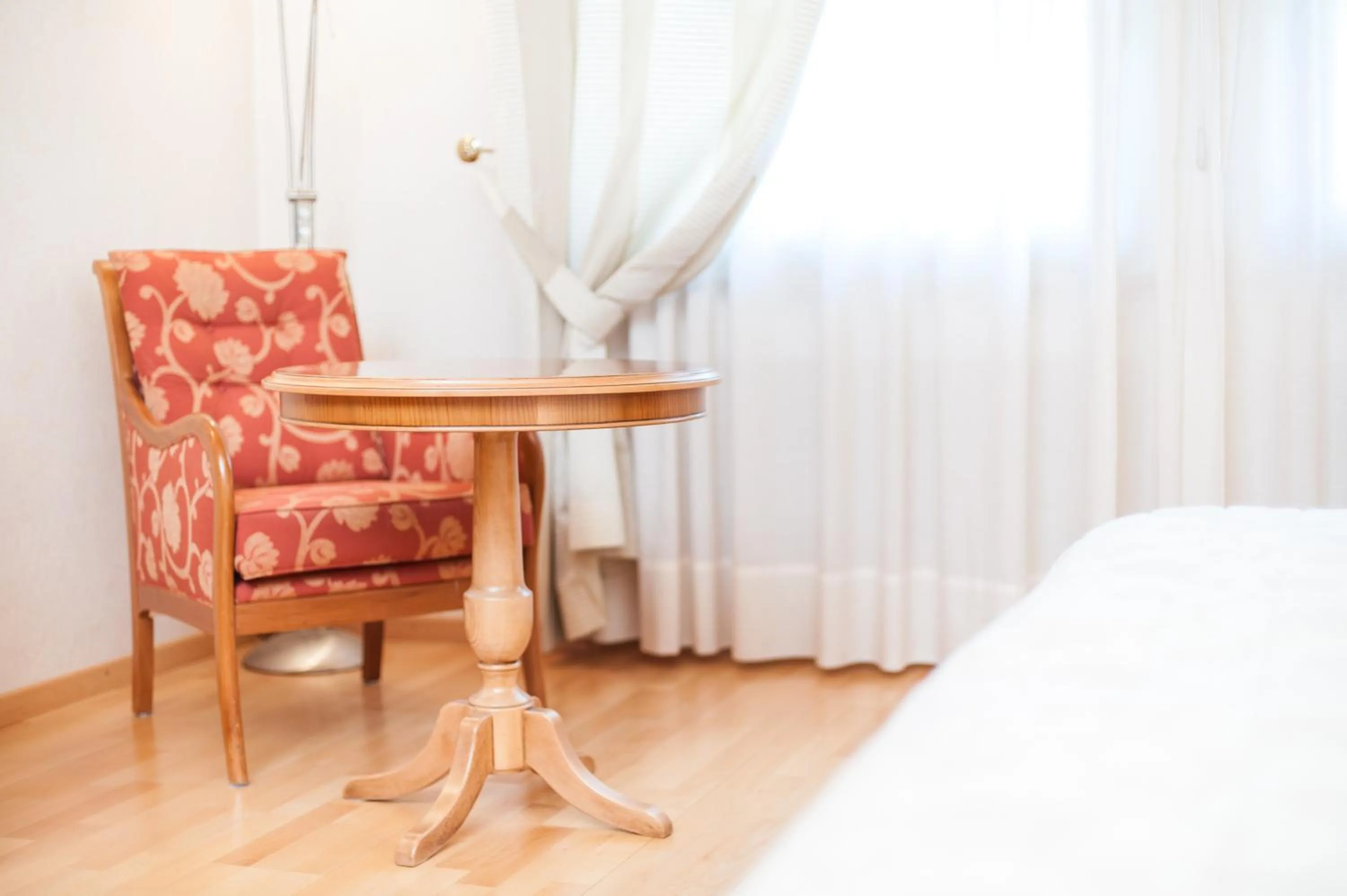 Photo of the whole room, Bed in Business Resort Parkhotel Werth