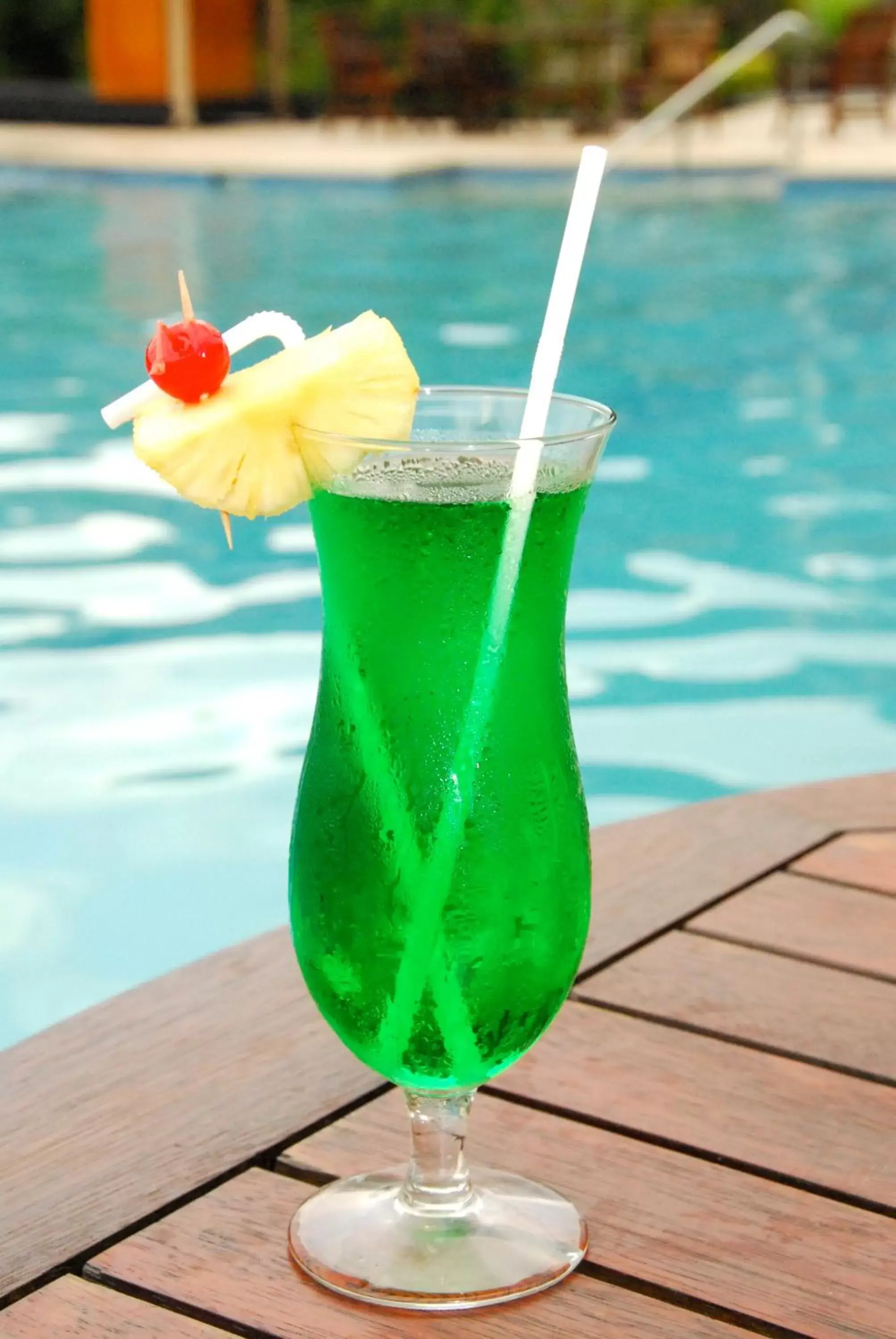 Food and drinks, Swimming Pool in Tanoa Waterfront Hotel