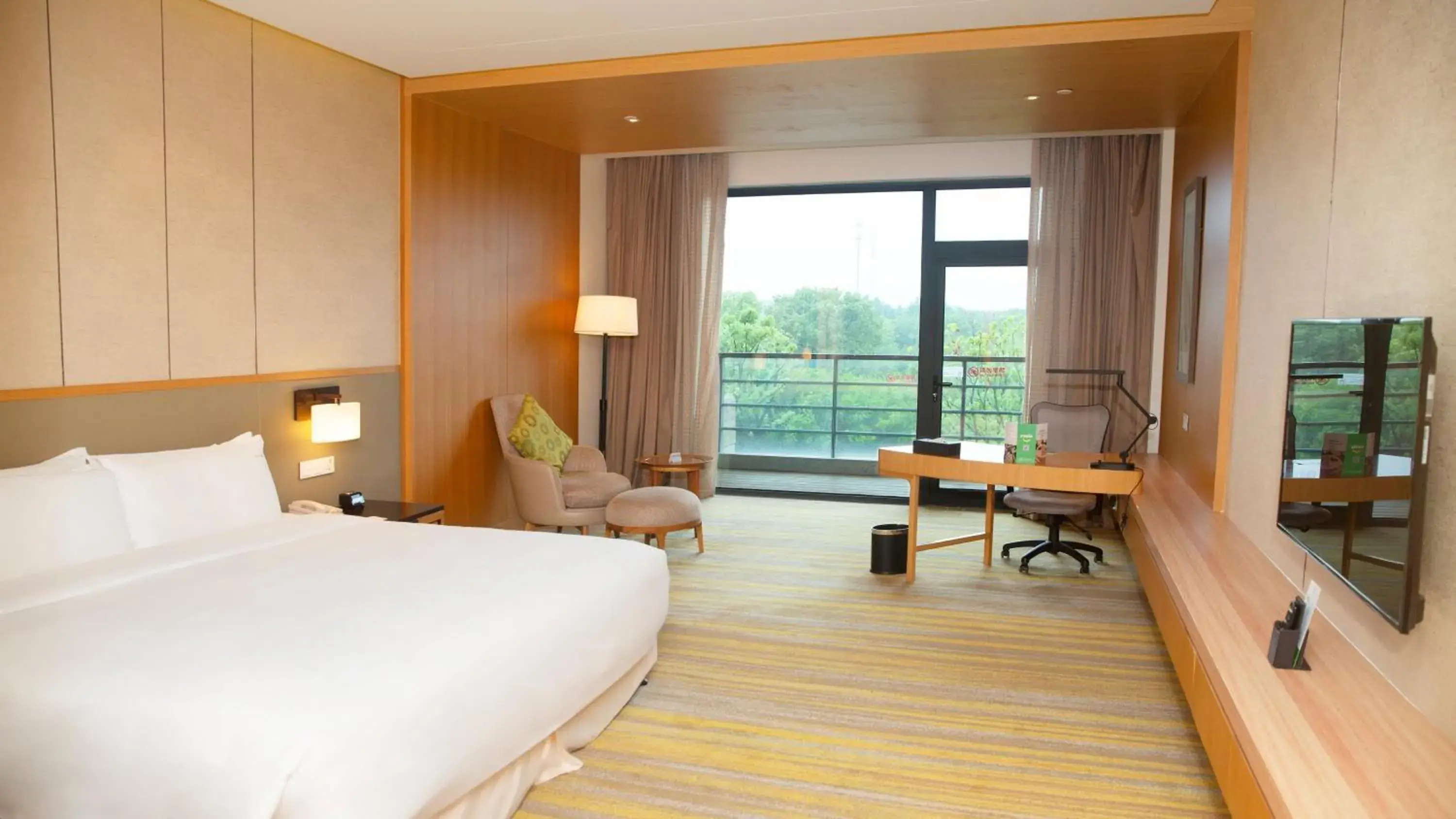 Photo of the whole room in Holiday Inn Kunshan Huaqiao, an IHG Hotel