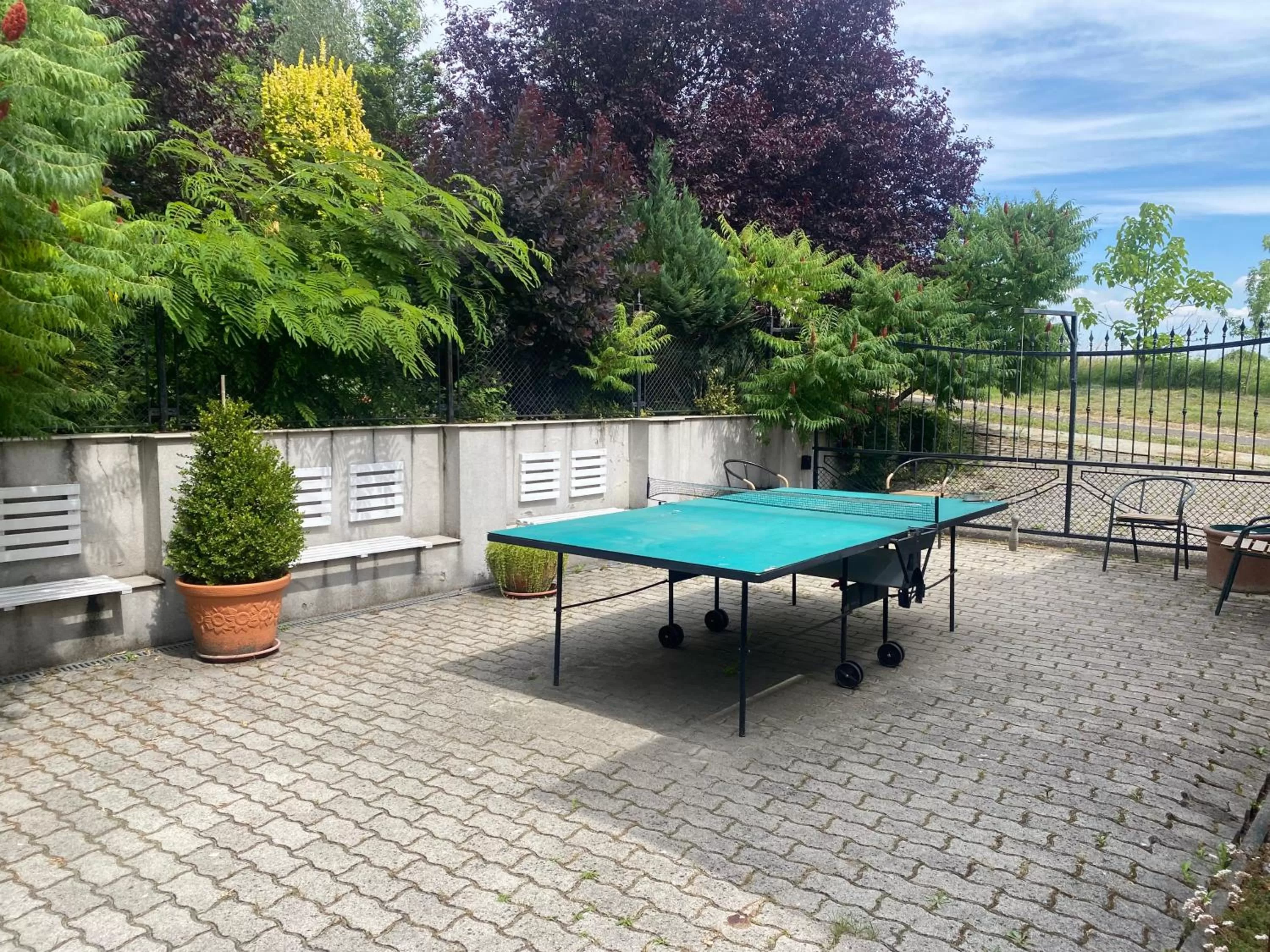 Inner courtyard view, Table Tennis in Villa Panoráma